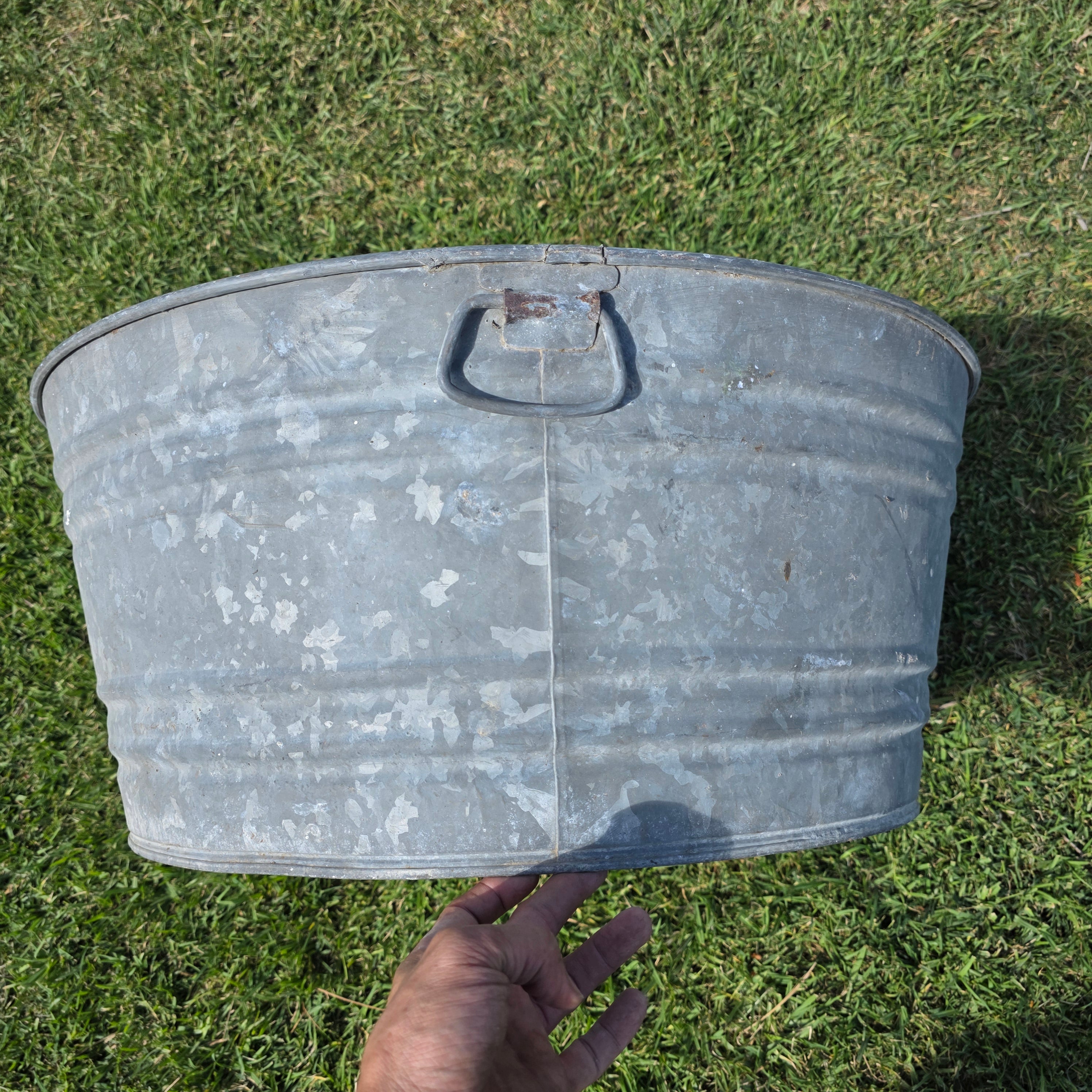 Vintage Galvanized Steel Wash Tub Large 27" Round Planter Farmhouse Bucket