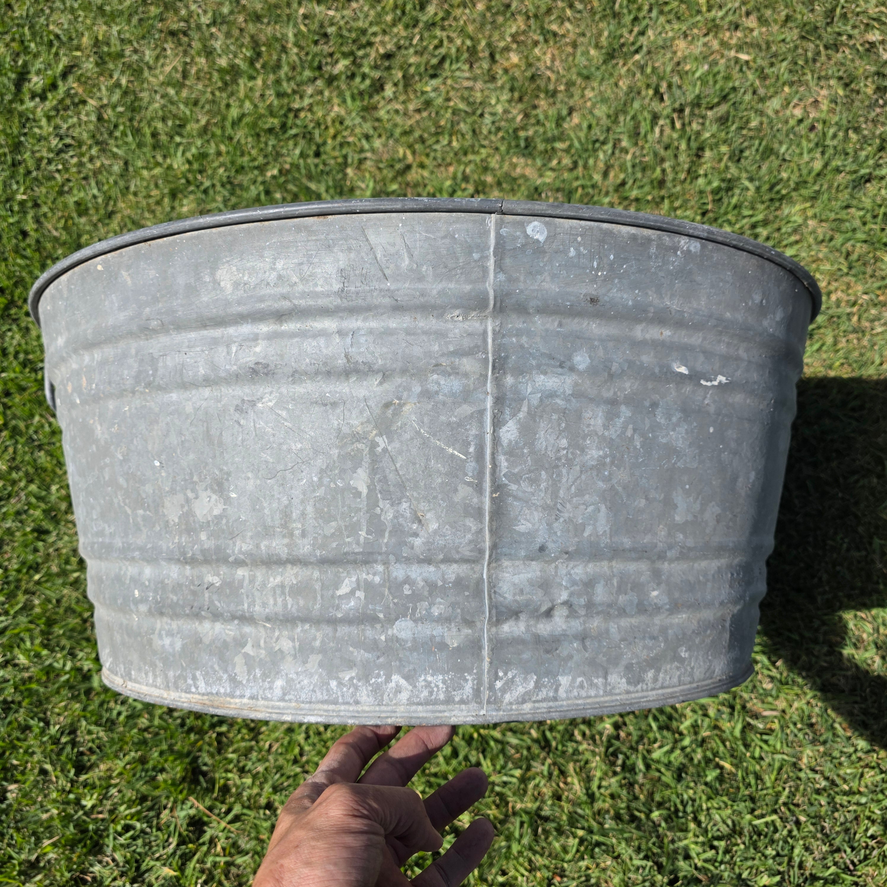 Vintage Galvanized Steel Wash Tub Large 27" Round Planter Farmhouse Bucket