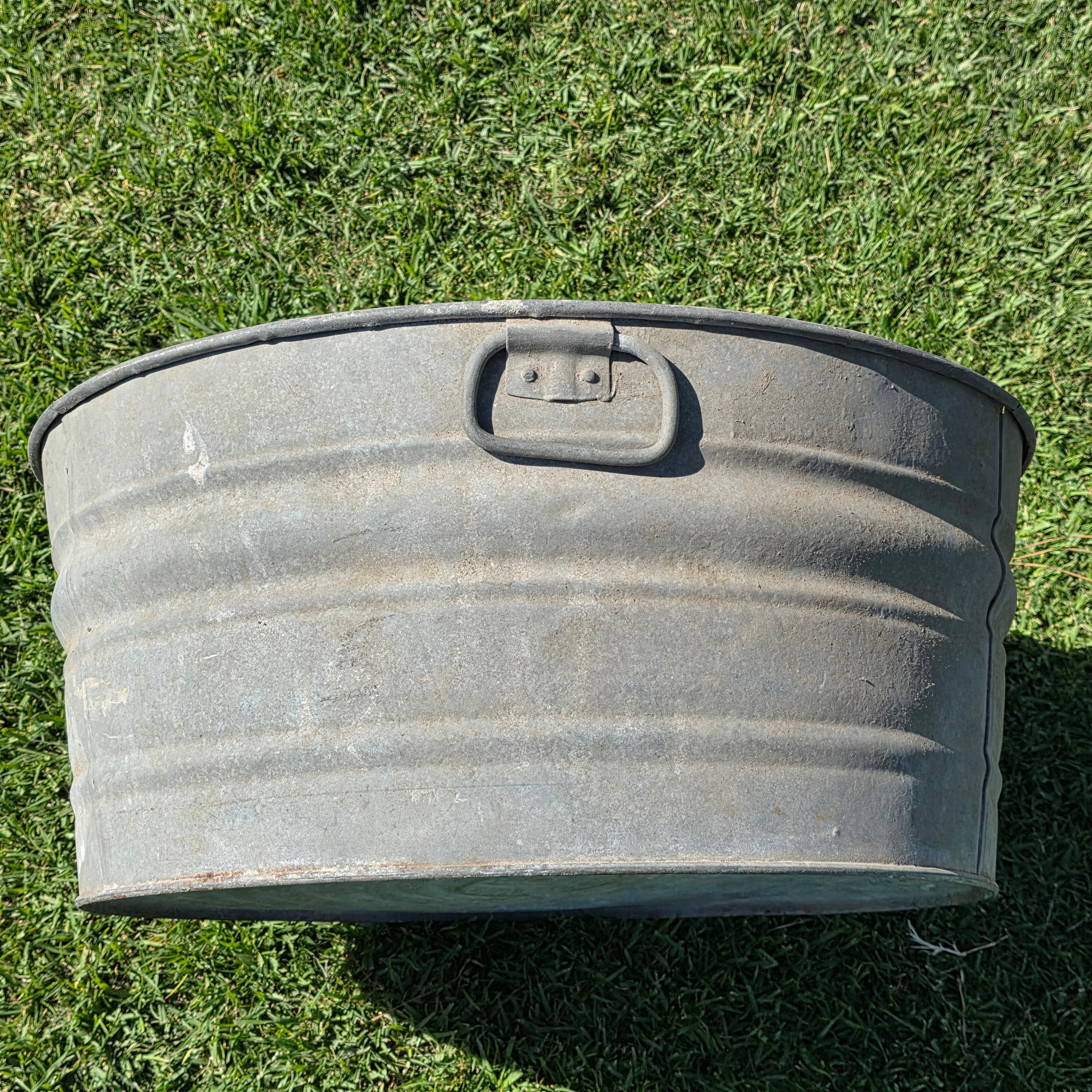 Vintage Large Galvanized Metal Wash Tub 24" Round Planter Rustic Garden Ice Buck