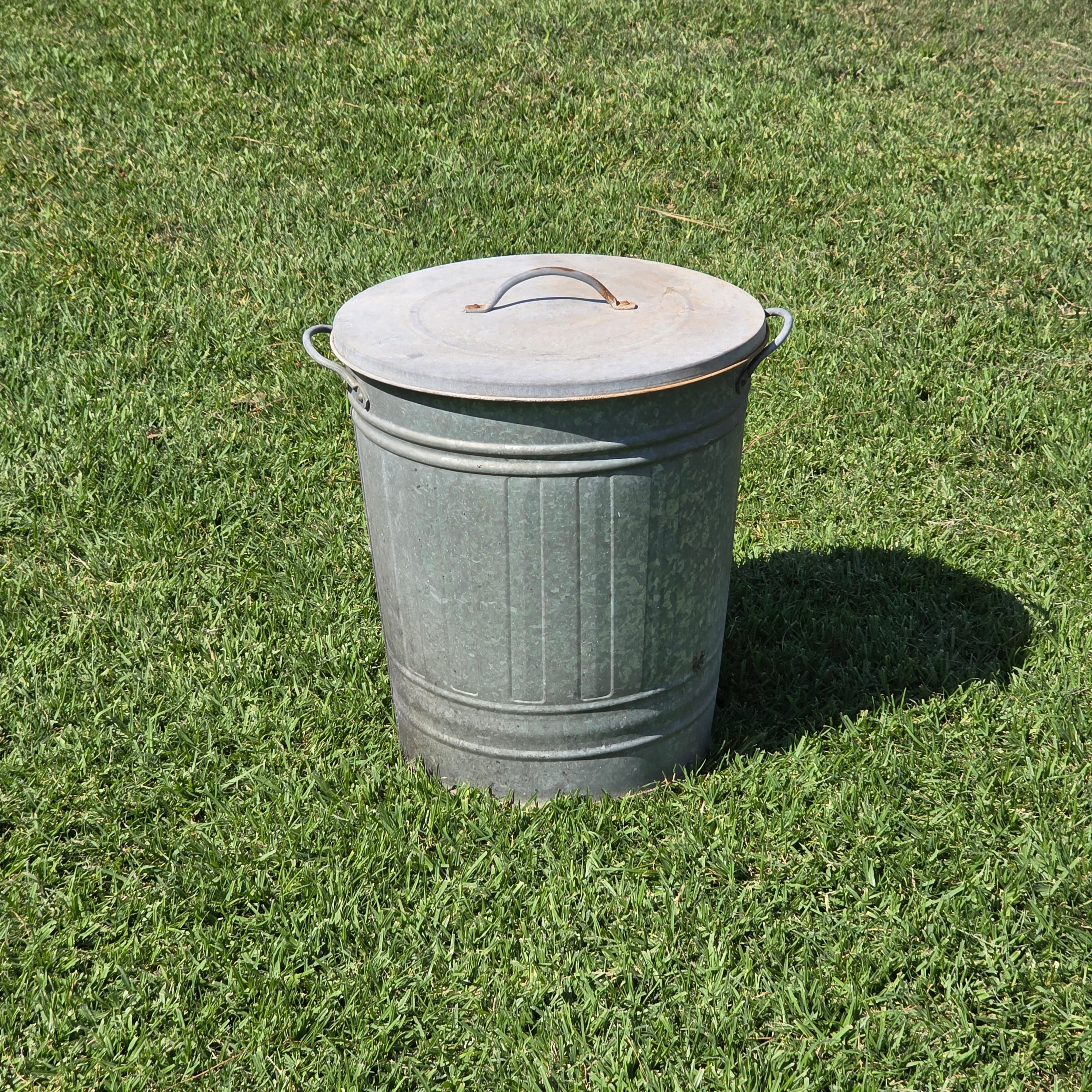 Vintage Galvanized Steel Ash Can with Lid 10 Gallon Rustic Fireplace Wood Storage