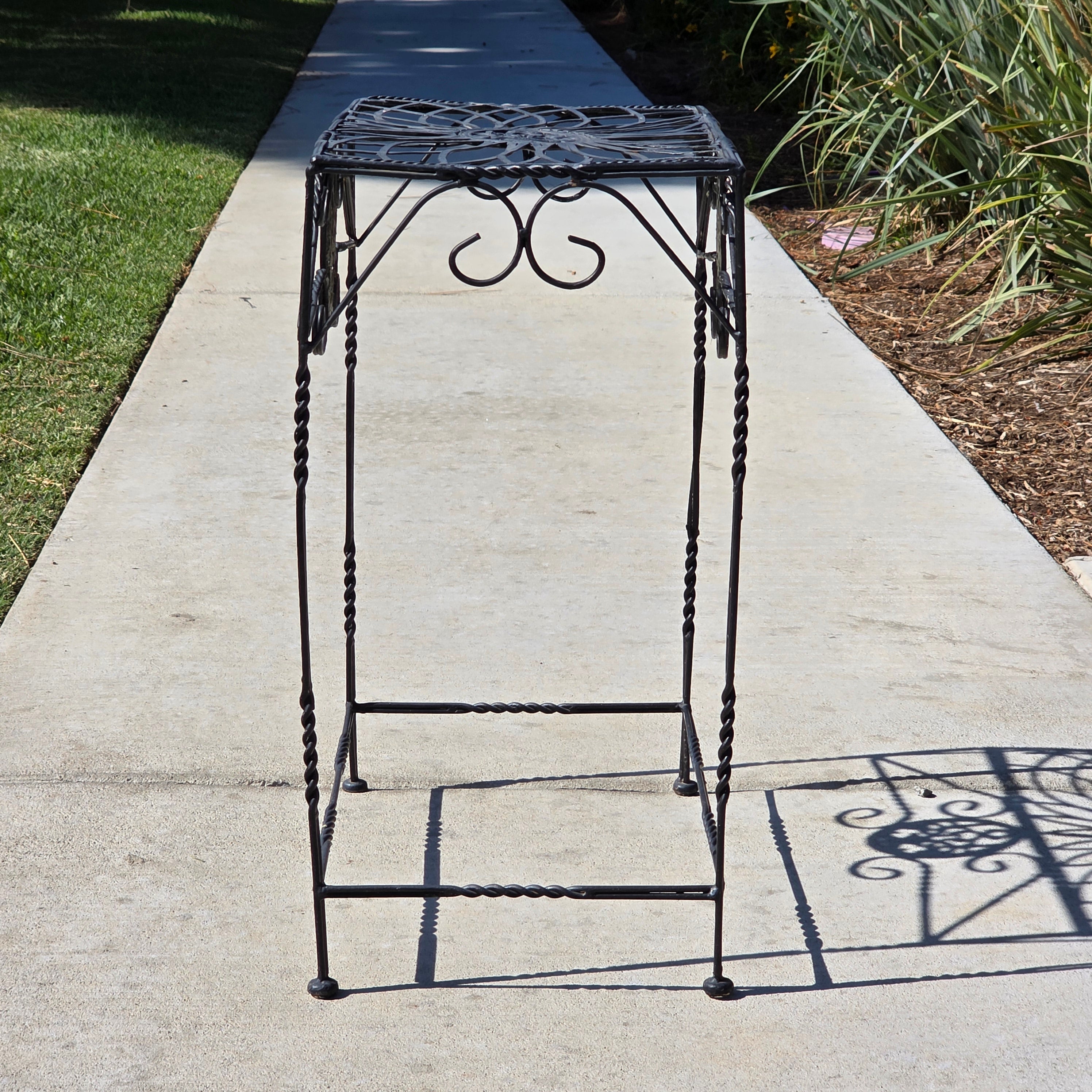 Vintage Grey Steel Plant Stand Shabby Chic Fleur de Lis Style Side Table French