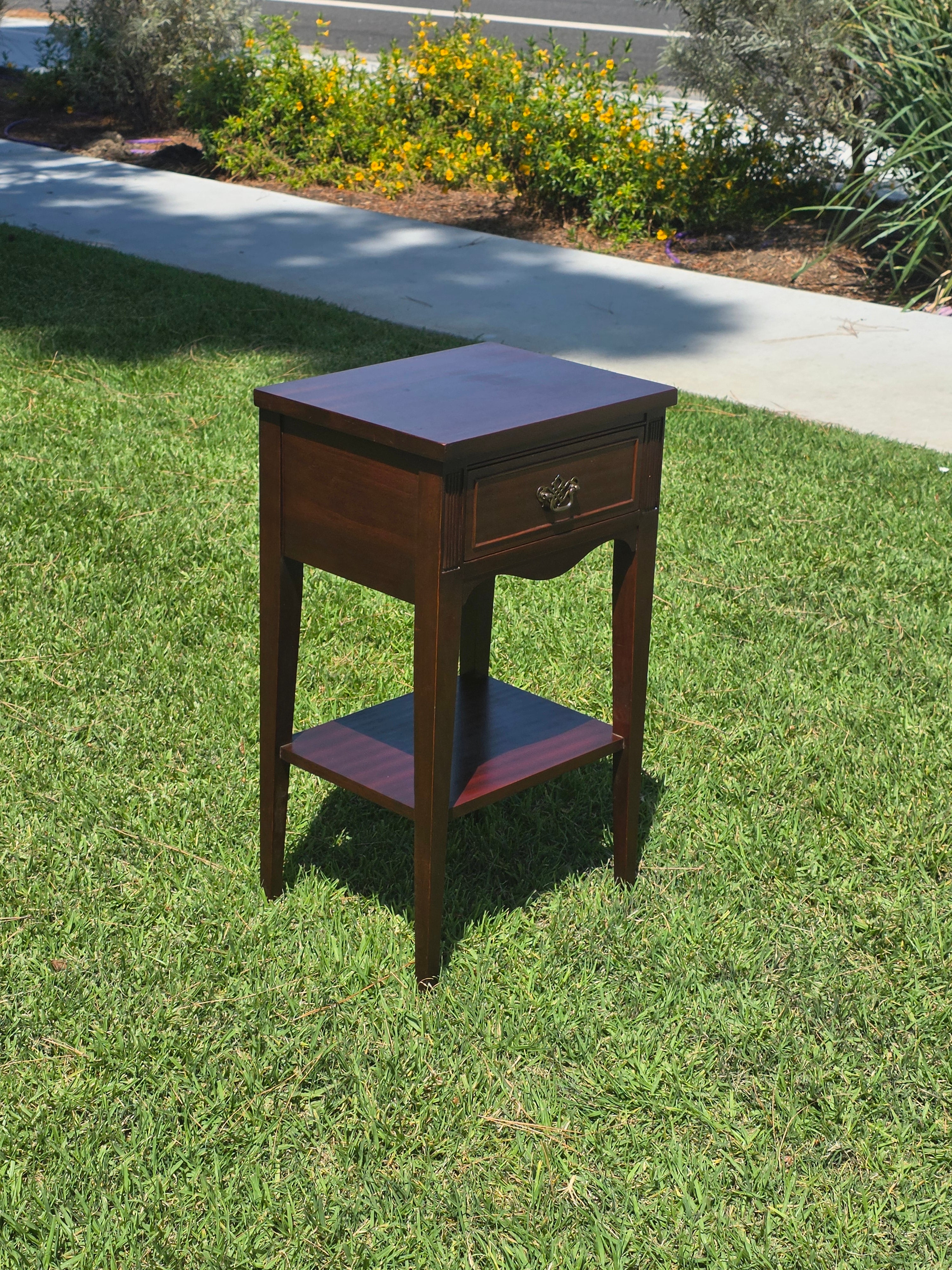 Antique Federal Style Mahogany Side Table Nightstand Tapered Legs Drawer 29"H
