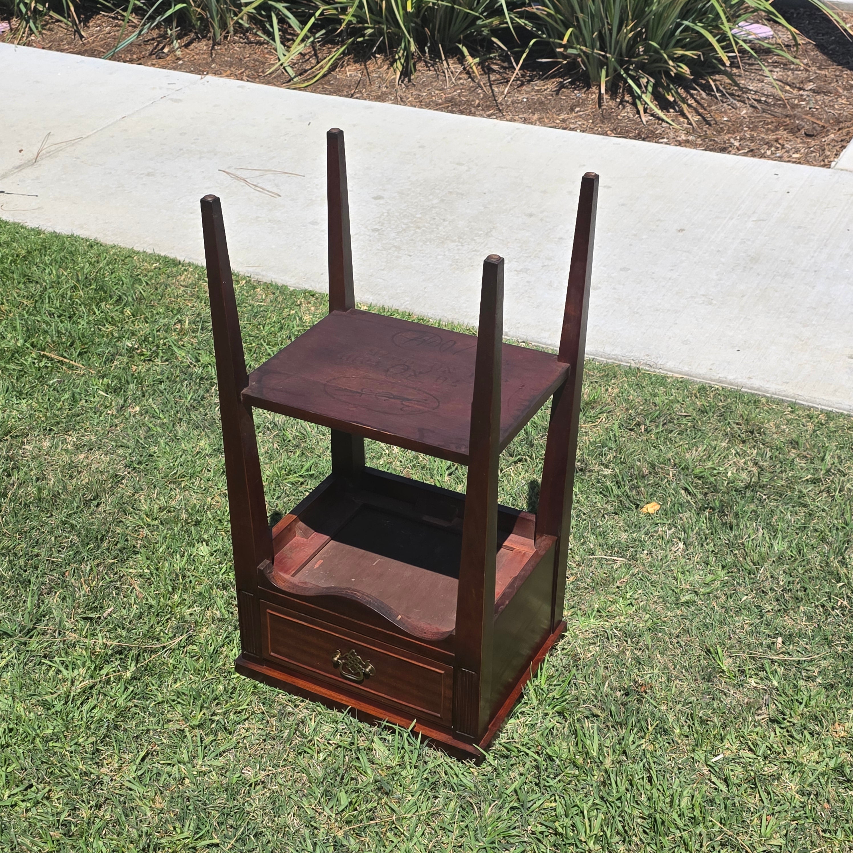 Antique Federal Style Mahogany Side Table Nightstand Tapered Legs Drawer 29"H