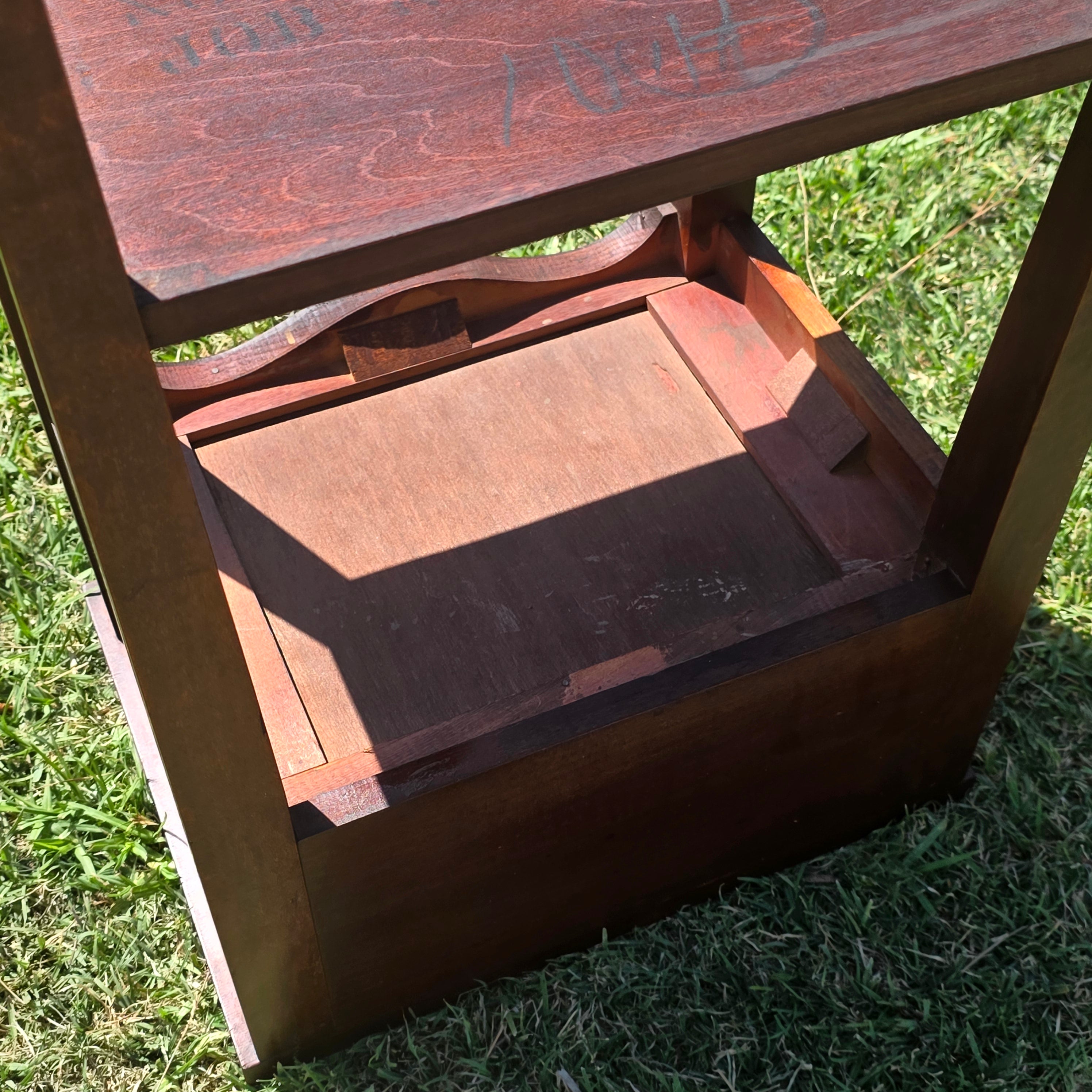 Antique Federal Style Mahogany Side Table Nightstand Tapered Legs Drawer 29"H