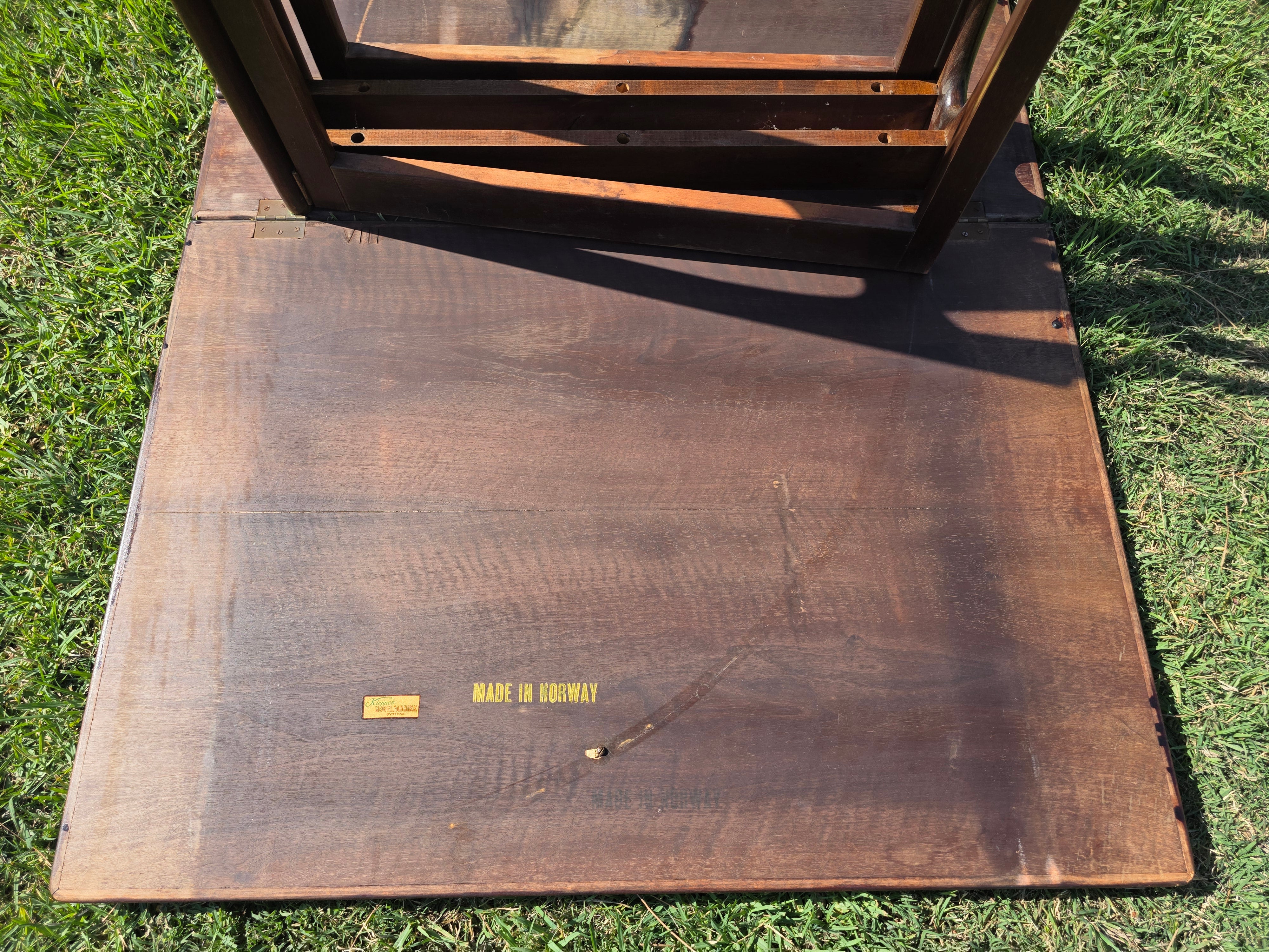 Bendt Winge Kleppe Mobelfabrik Norwegian Modern Drop Leaf Gateleg Dining Table