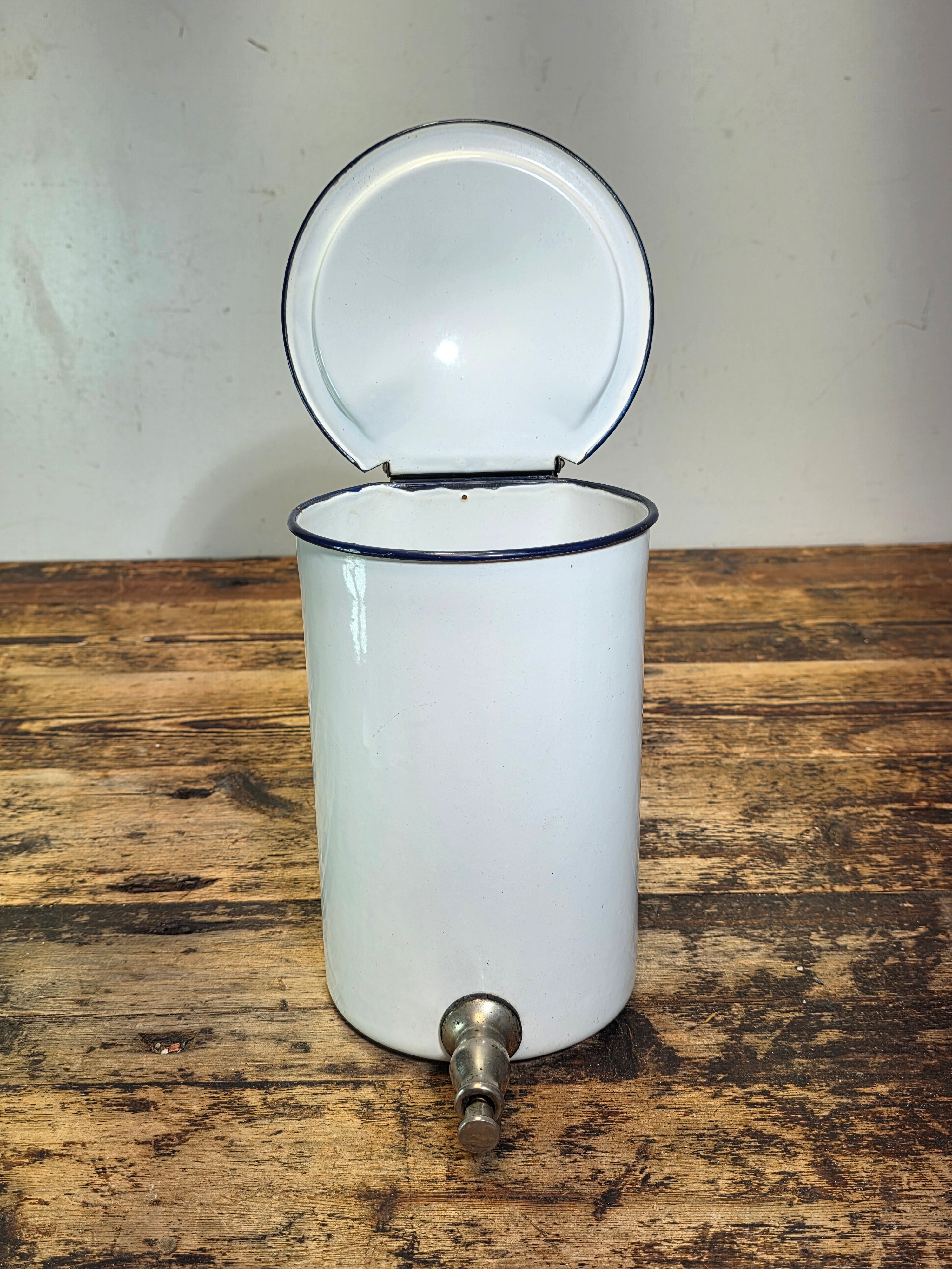 Vintage French Enamel Lavabo Water Dispenser Fountain Tank Wall Hanging (Leaks)