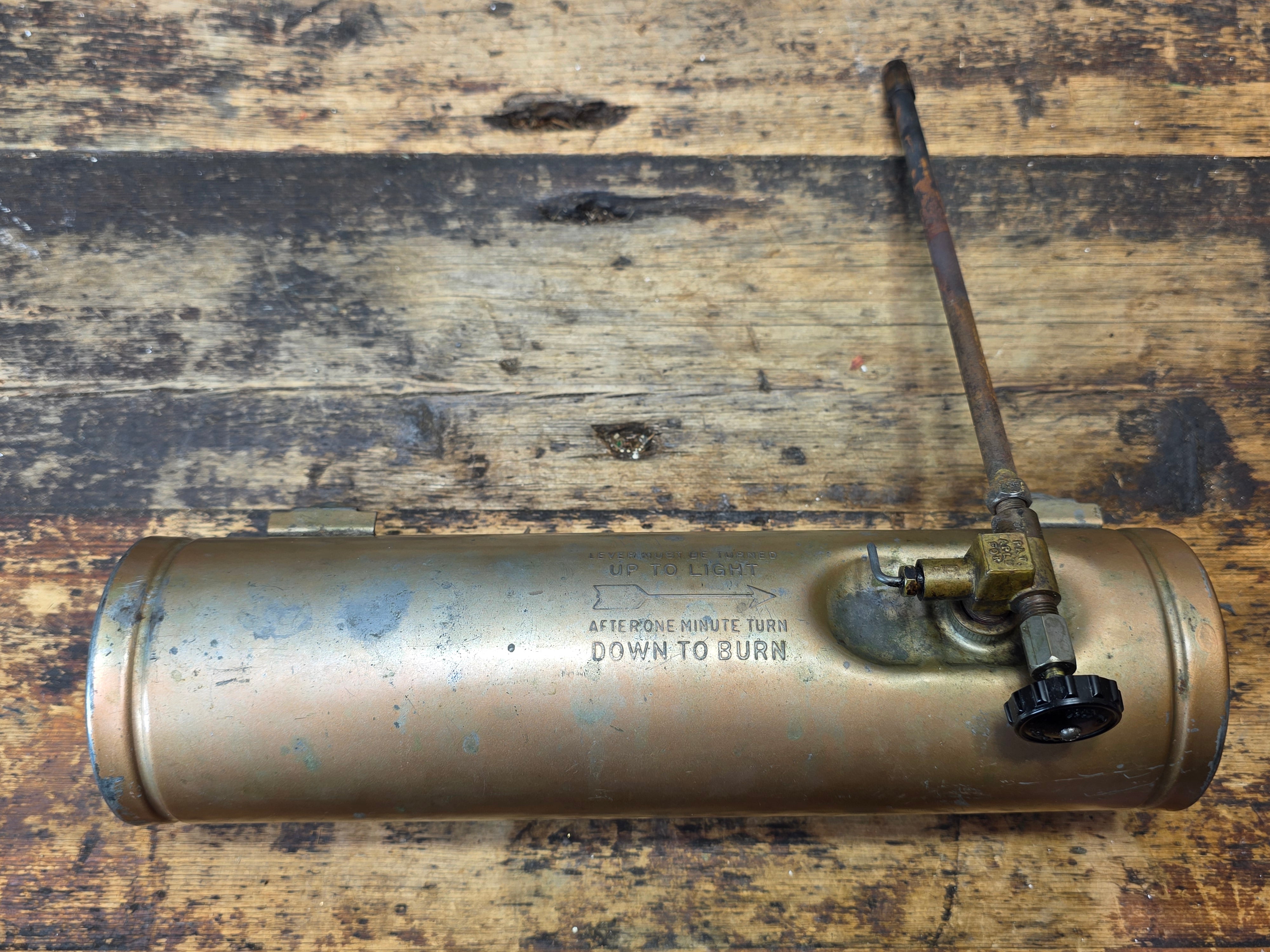 Vintage Coleman 425 Two Burner Camp Stove Gold Tank Green Case AS-IS