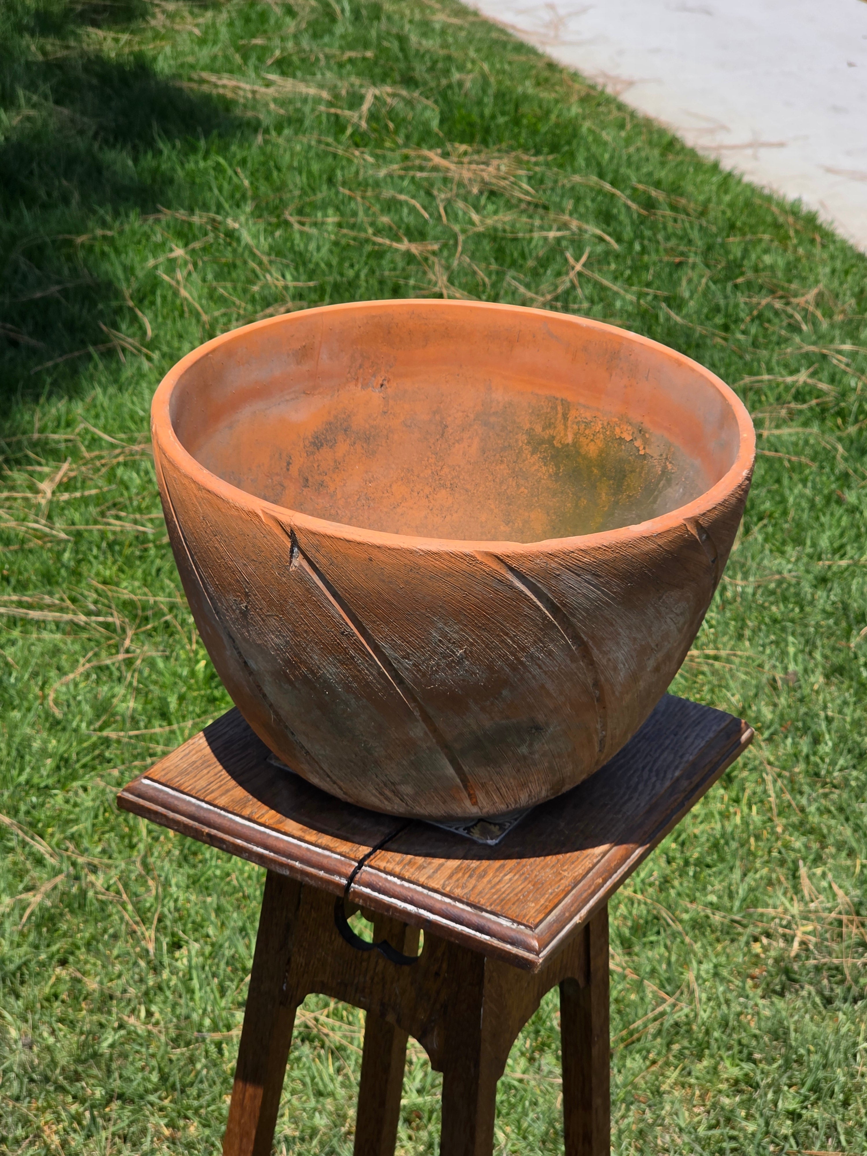 Washington Pottery Liberty Bell Terracotta Planter 13" Swirl Clay Pot Mexico