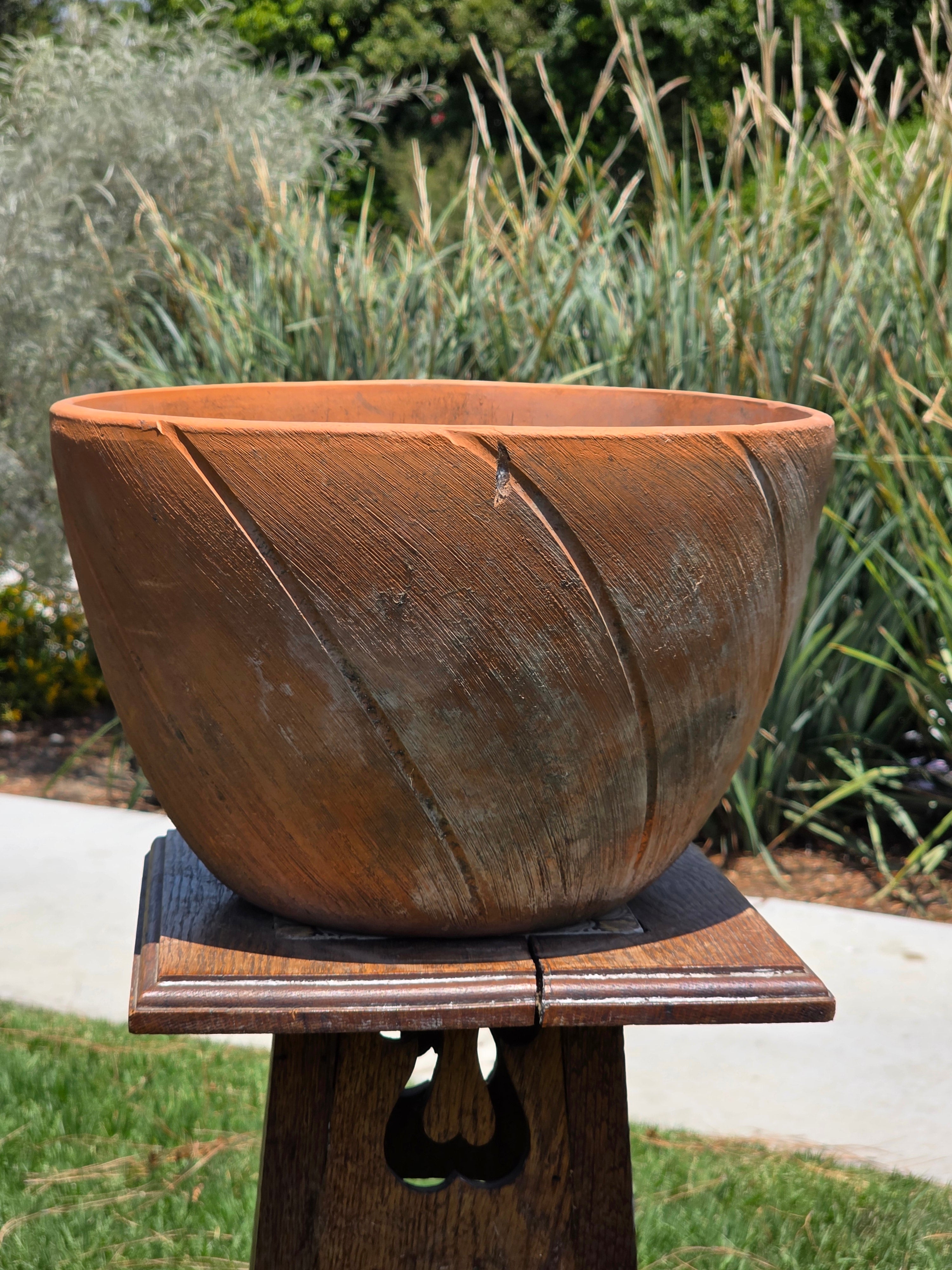 Washington Pottery Liberty Bell Terracotta Planter 13" Swirl Clay Pot Mexico