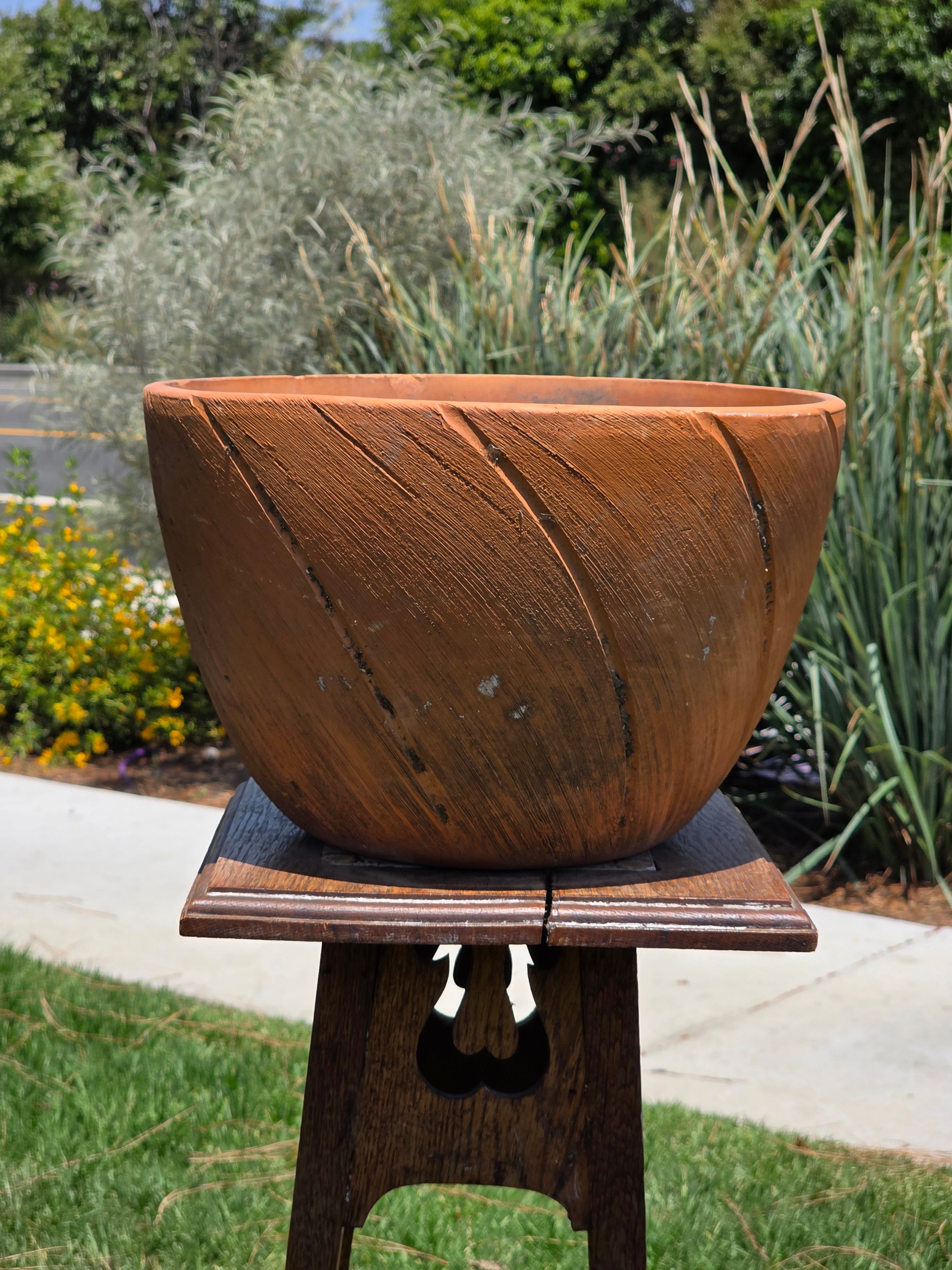 Washington Pottery Liberty Bell Terracotta Planter 13" Swirl Clay Pot Mexico