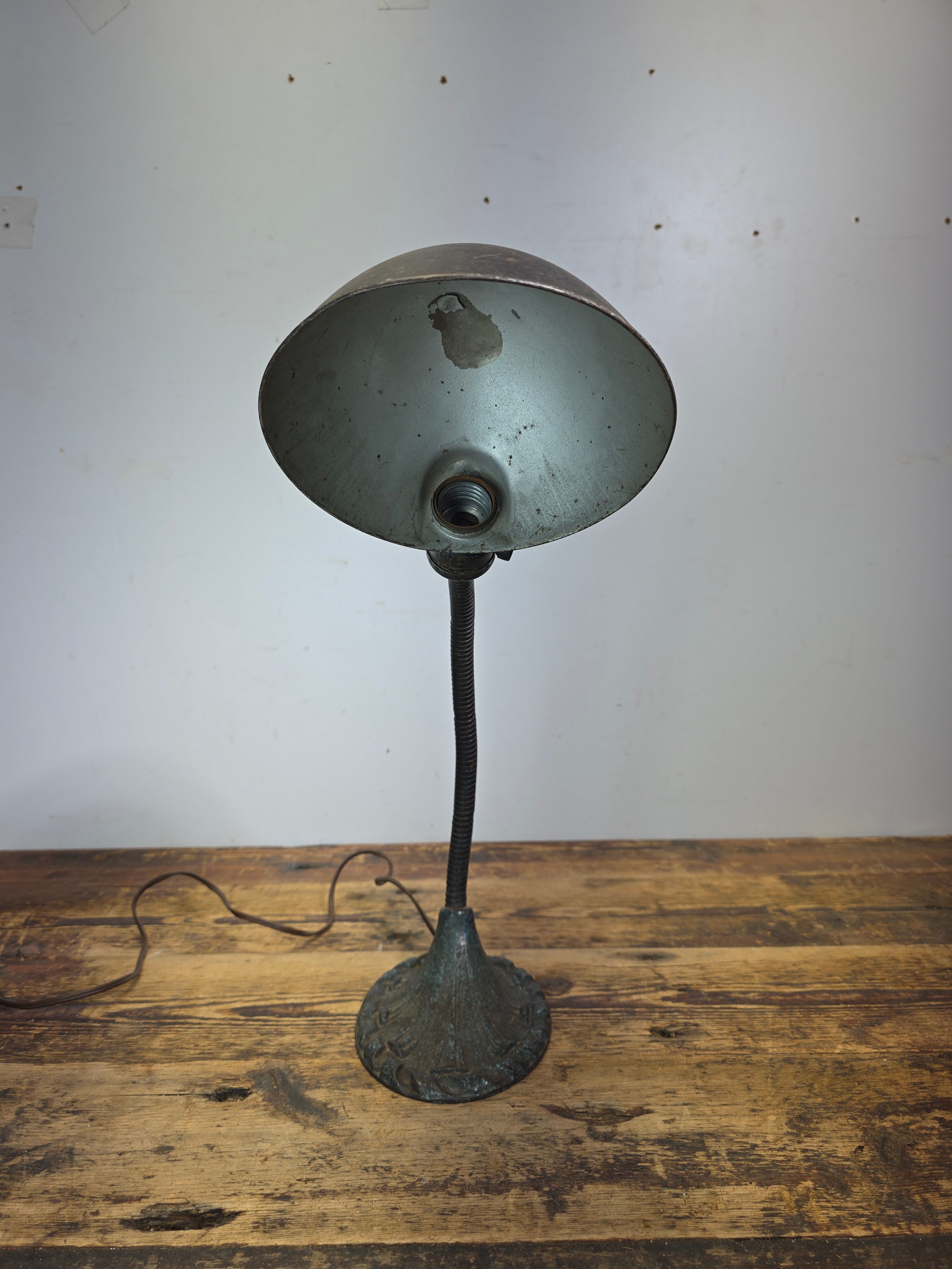 Vintage Aladdin Gooseneck Desk Lamp Cast Iron Art Deco Wall Mount 0523