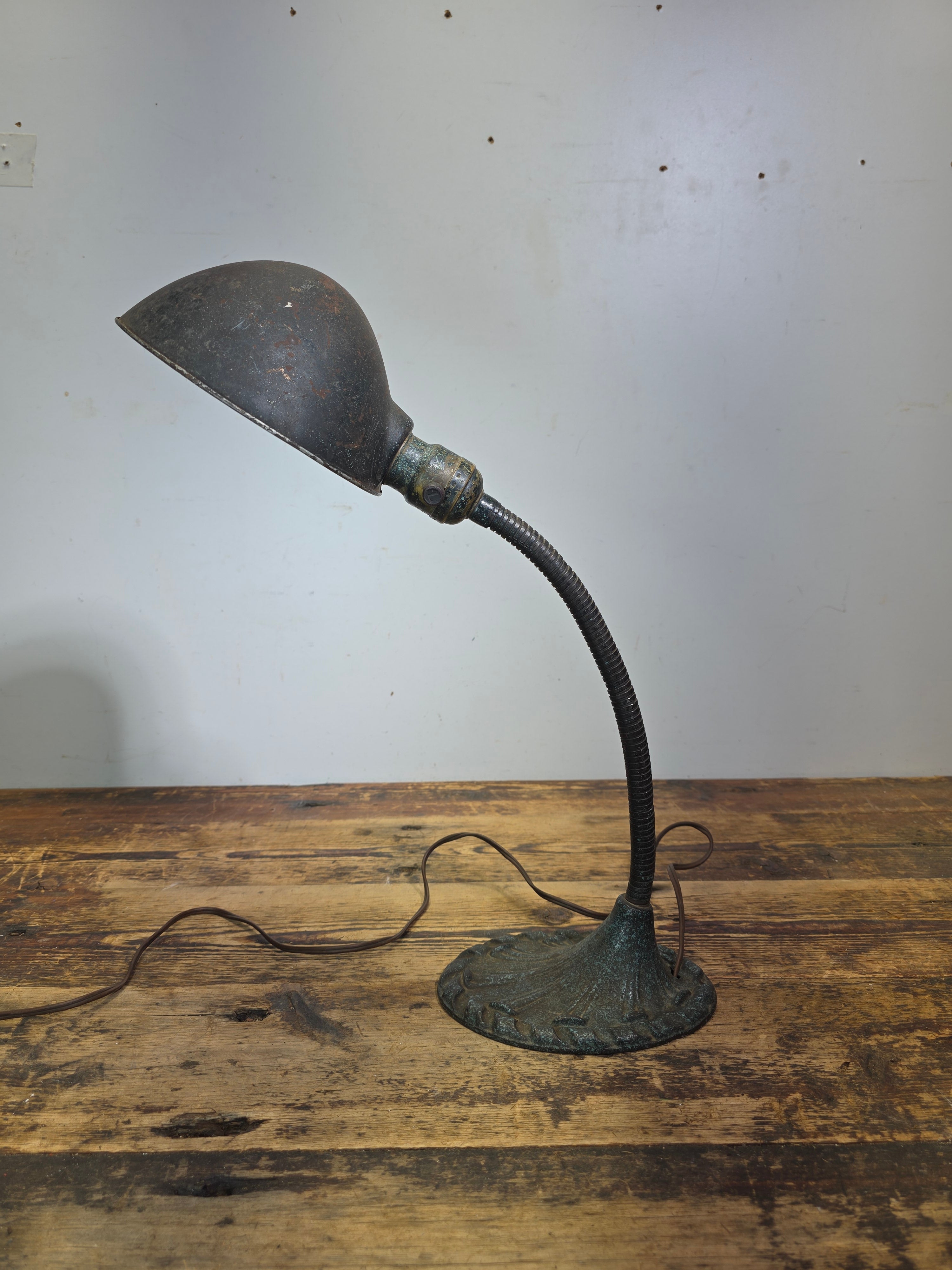 Vintage Aladdin Gooseneck Desk Lamp Cast Iron Art Deco Wall Mount 0523