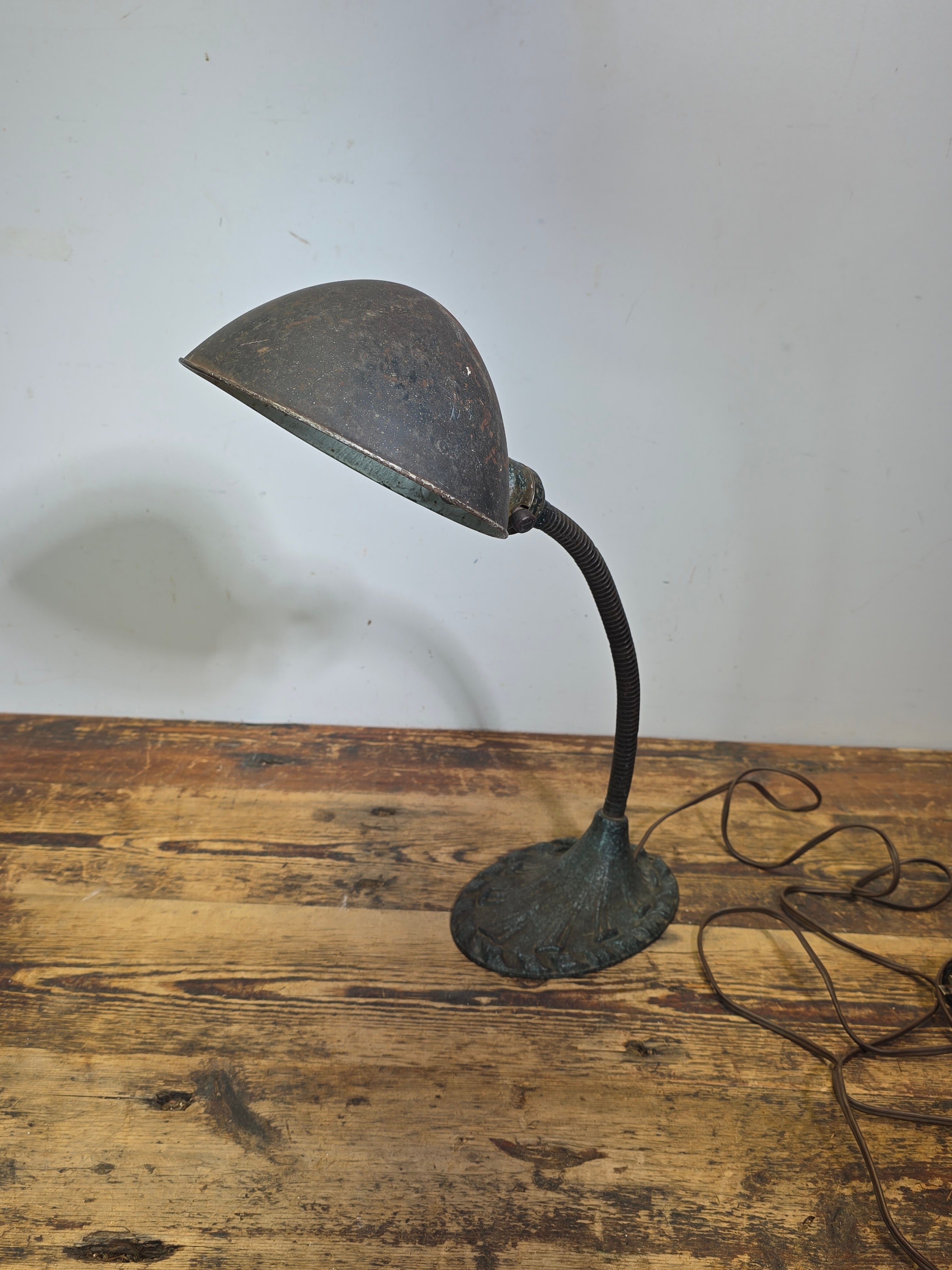 Vintage Aladdin Gooseneck Desk Lamp Cast Iron Art Deco Wall Mount 0523