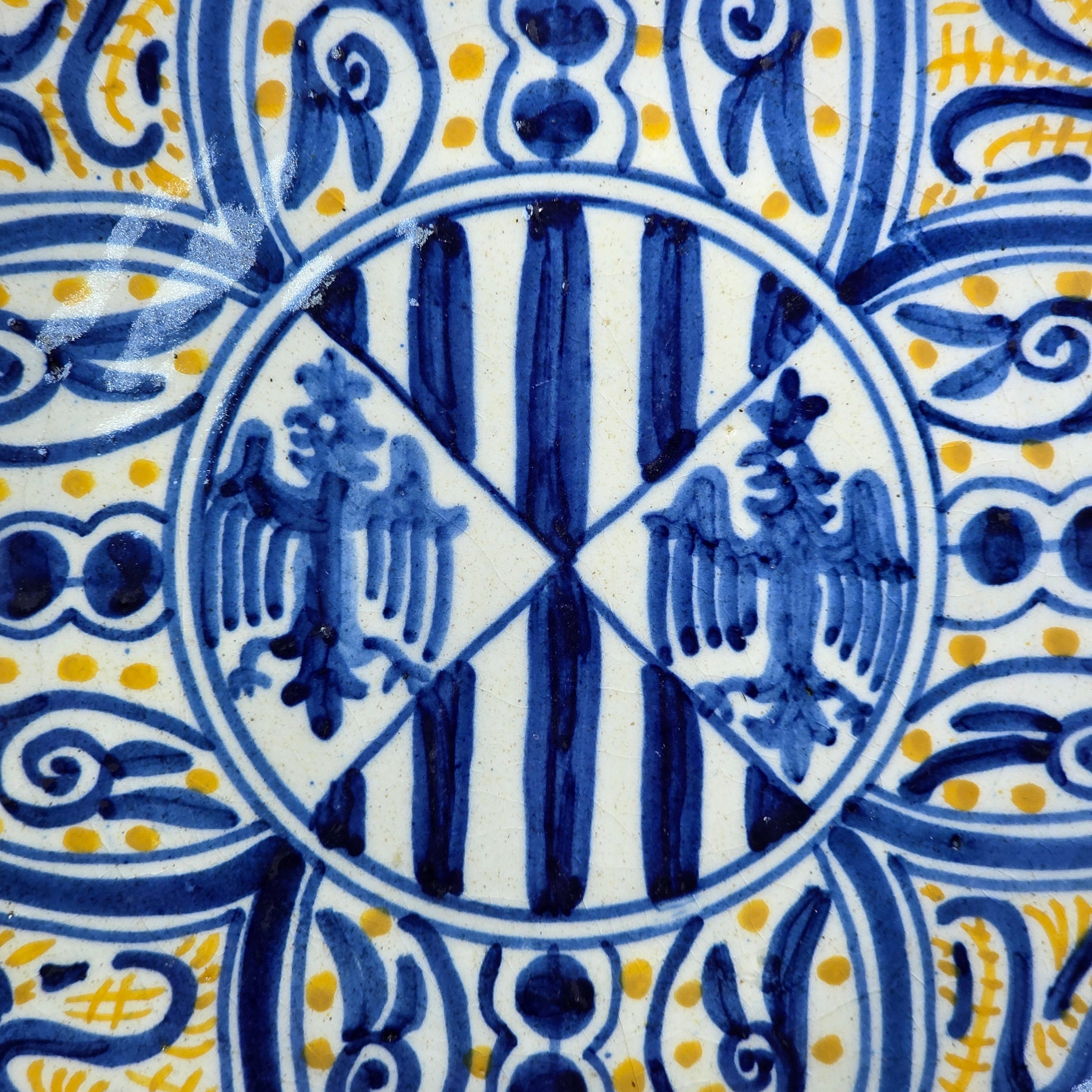 Vintage Spanish Majolica Ceramic Wall Plate Blue Yellow Sicily Coat of Arms 10.5"