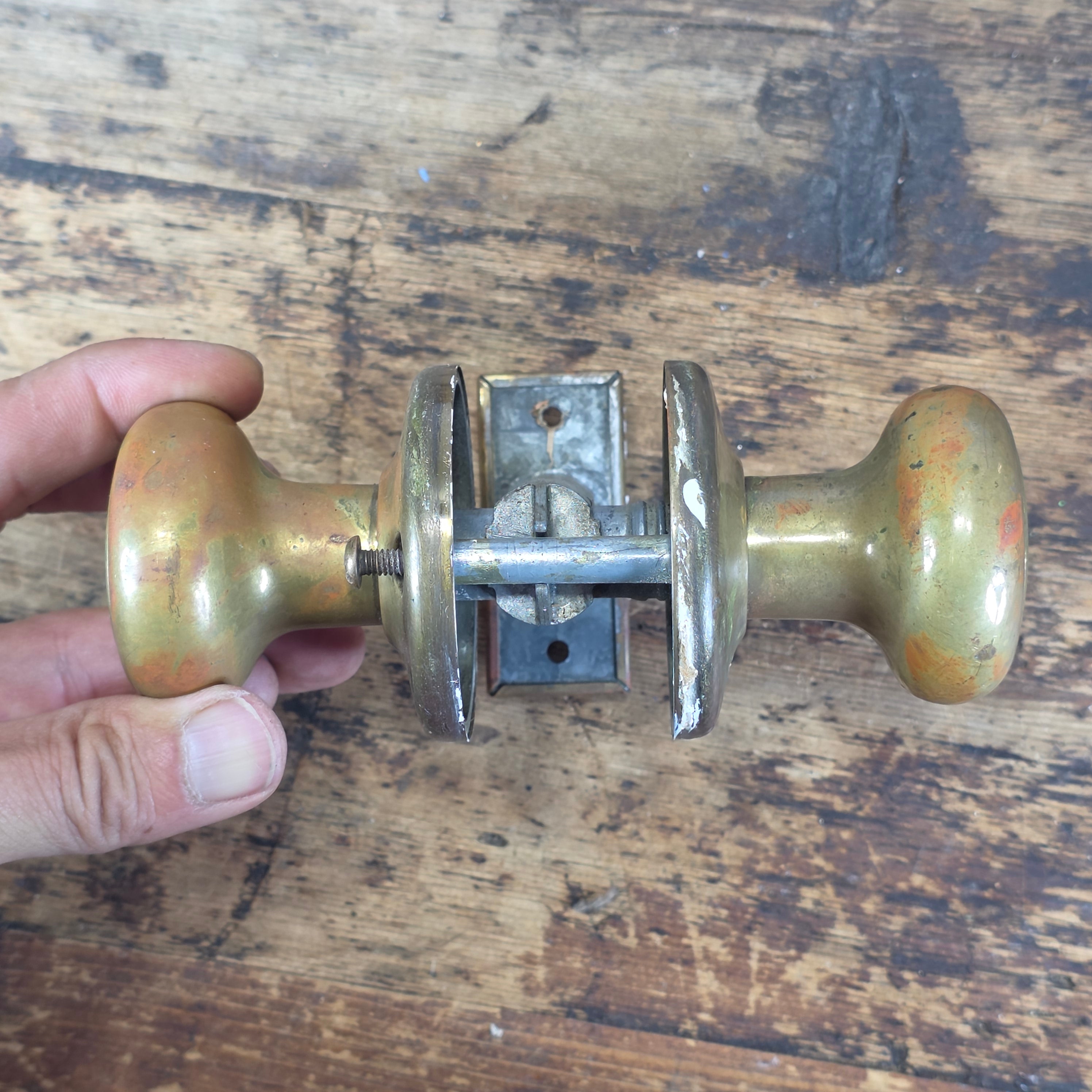 Vintage Kwikset Brass Door Knob Set Latch Hardware Mid-Century MCM Retro 2-3/8”