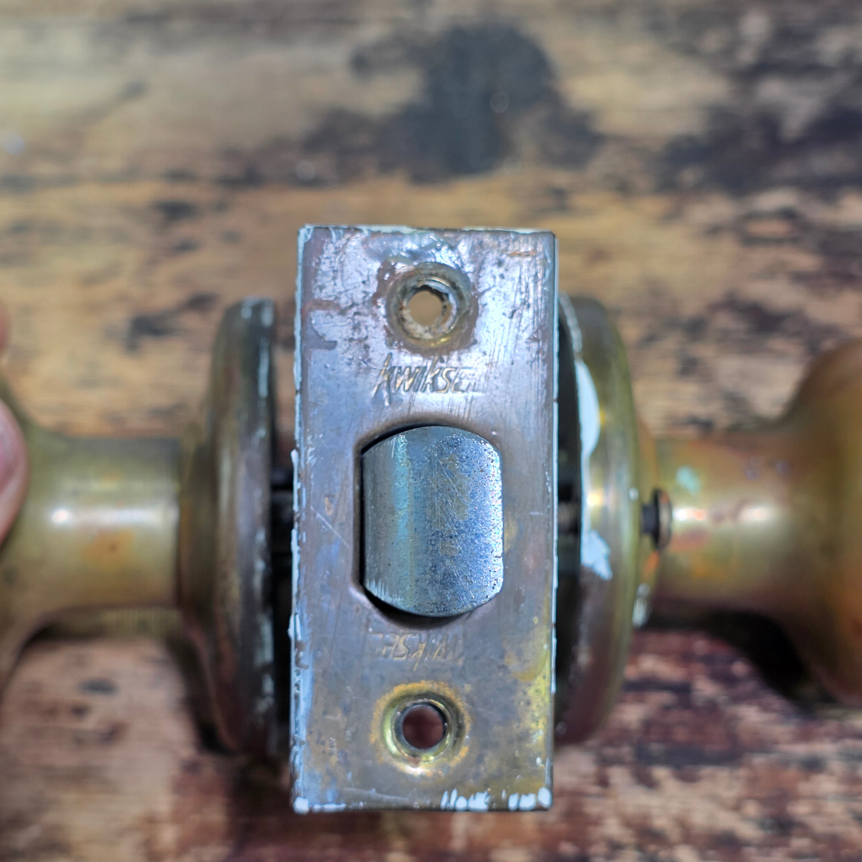 Vintage Kwikset Brass Door Knob Set Latch Hardware Mid-Century MCM Retro 2-3/8”