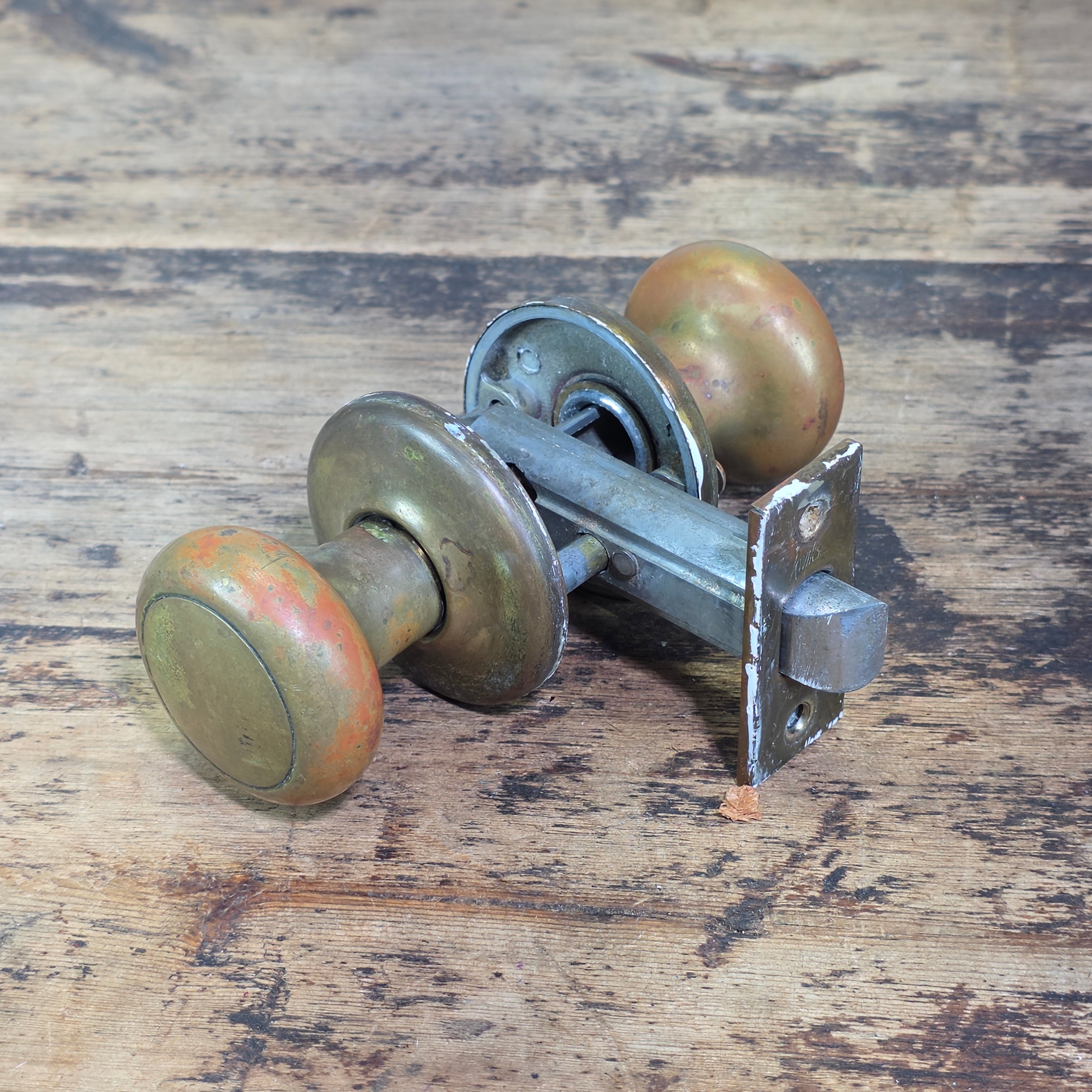Vintage Kwikset Brass Door Knob Set Latch Hardware Mid-Century MCM Retro 2-3/8”