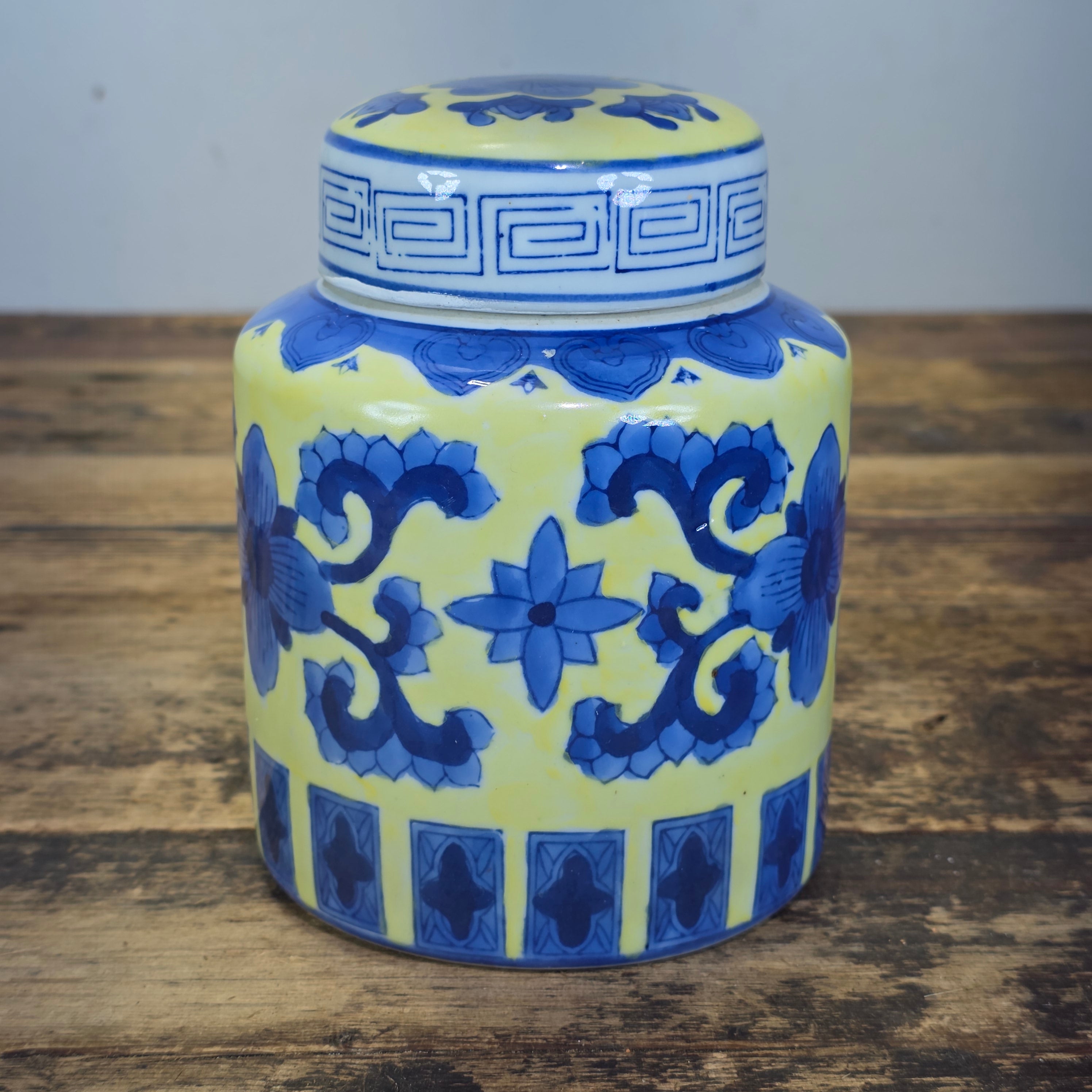 Vintage Ginger Jar Chinoiserie Yellow Cobalt Blue Floral Porcelain Covered Urn 6"