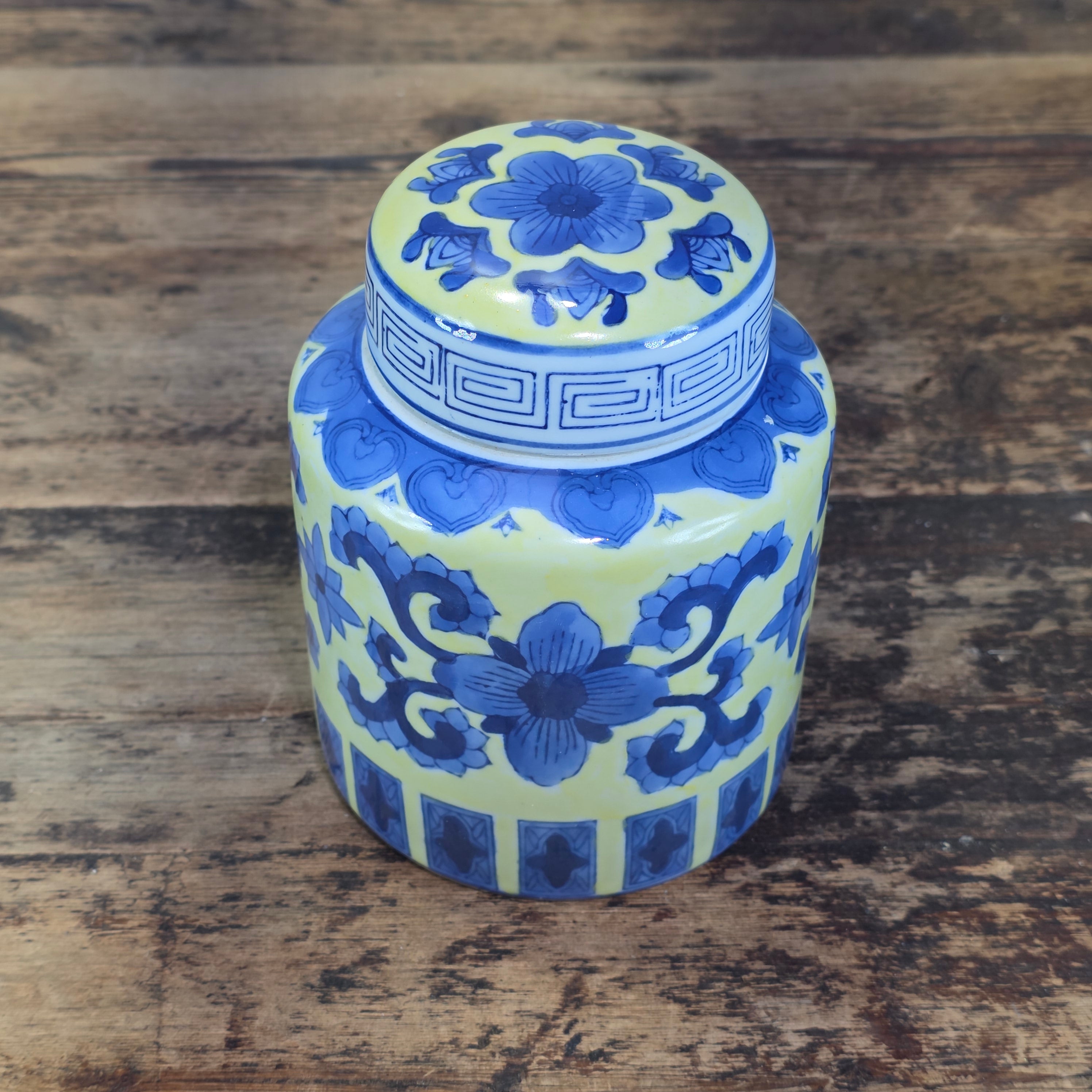 Vintage Ginger Jar Chinoiserie Yellow Cobalt Blue Floral Porcelain Covered Urn 6"