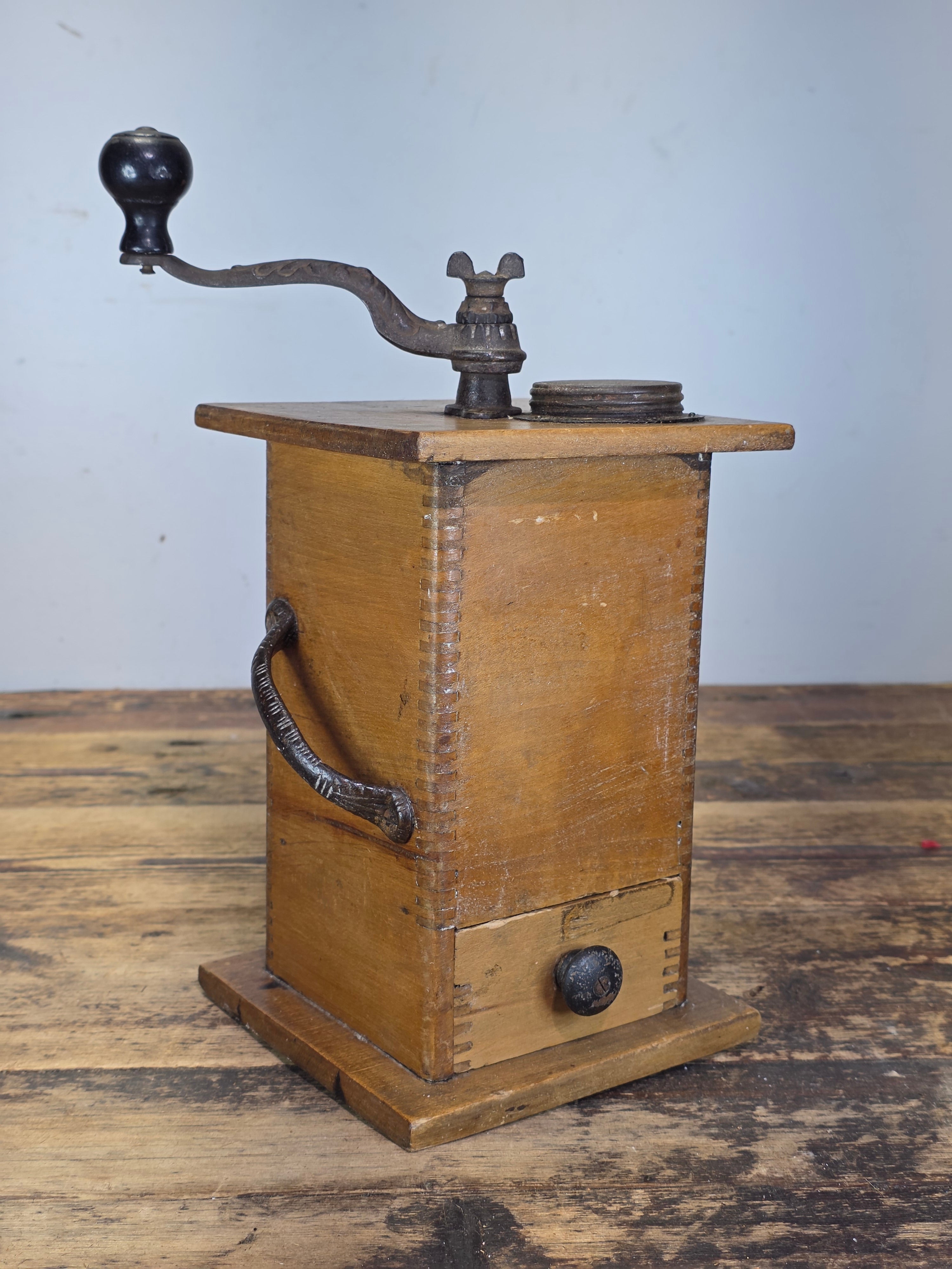 Antique Coffee Grinder Assist Handle Wood Box Cast Iron Hand Crank Ornate 1900s