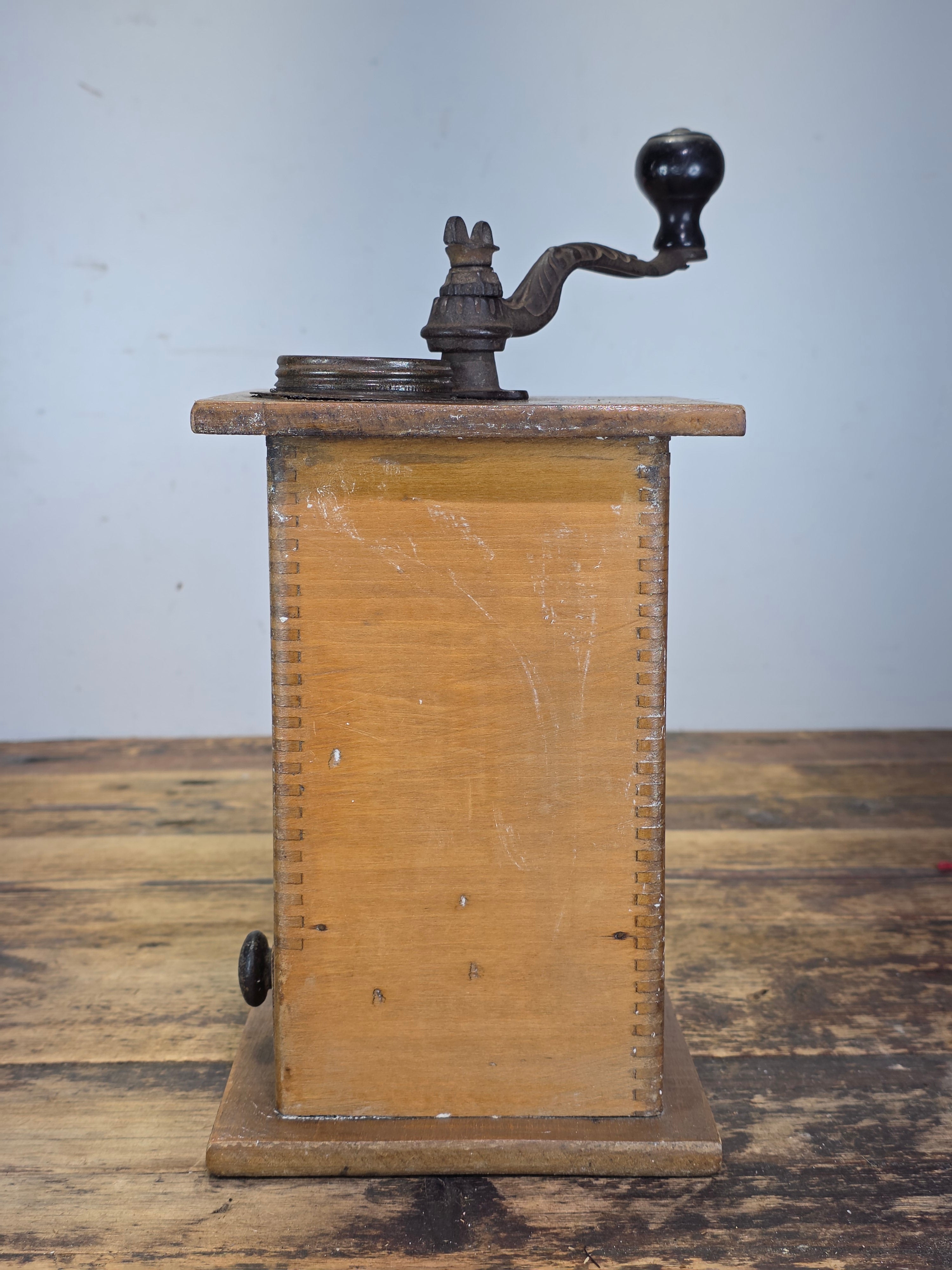 Antique Coffee Grinder Assist Handle Wood Box Cast Iron Hand Crank Ornate 1900s