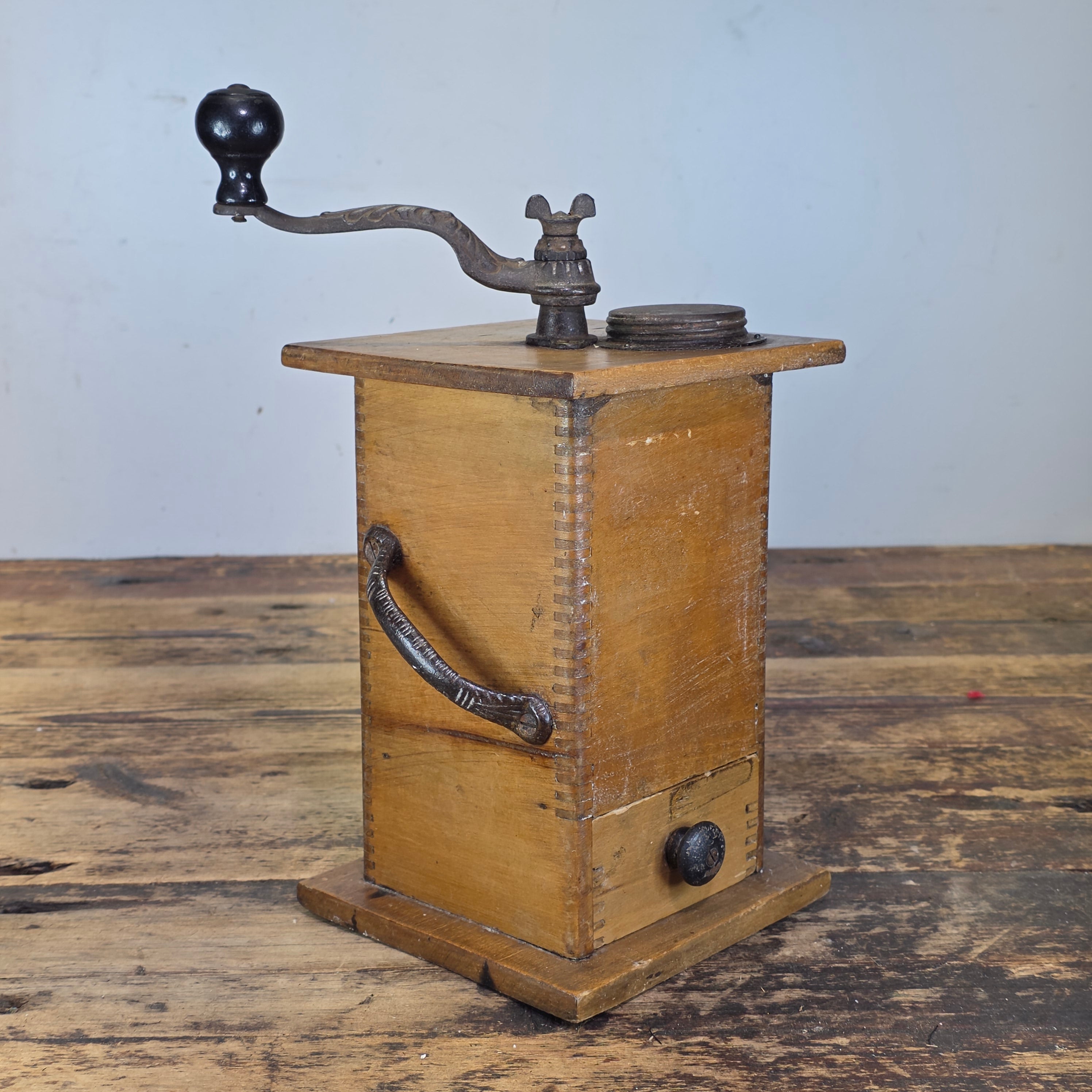 Antique Coffee Grinder Assist Handle Wood Box Cast Iron Hand Crank Ornate 1900s