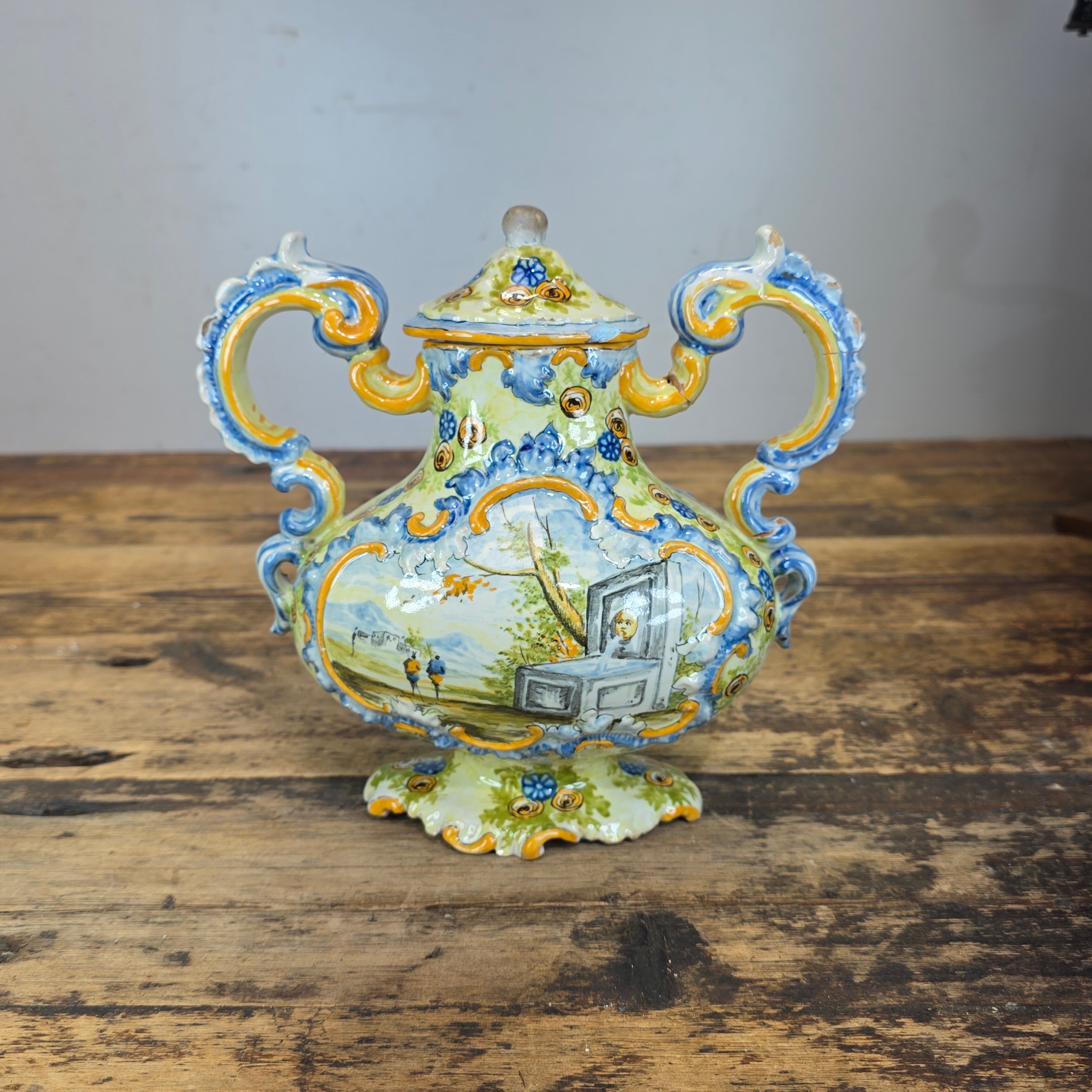 Vintage Italian Majolica Lidded Urn Vase Hand Painted Istoriato Pot Handle M (Damage)