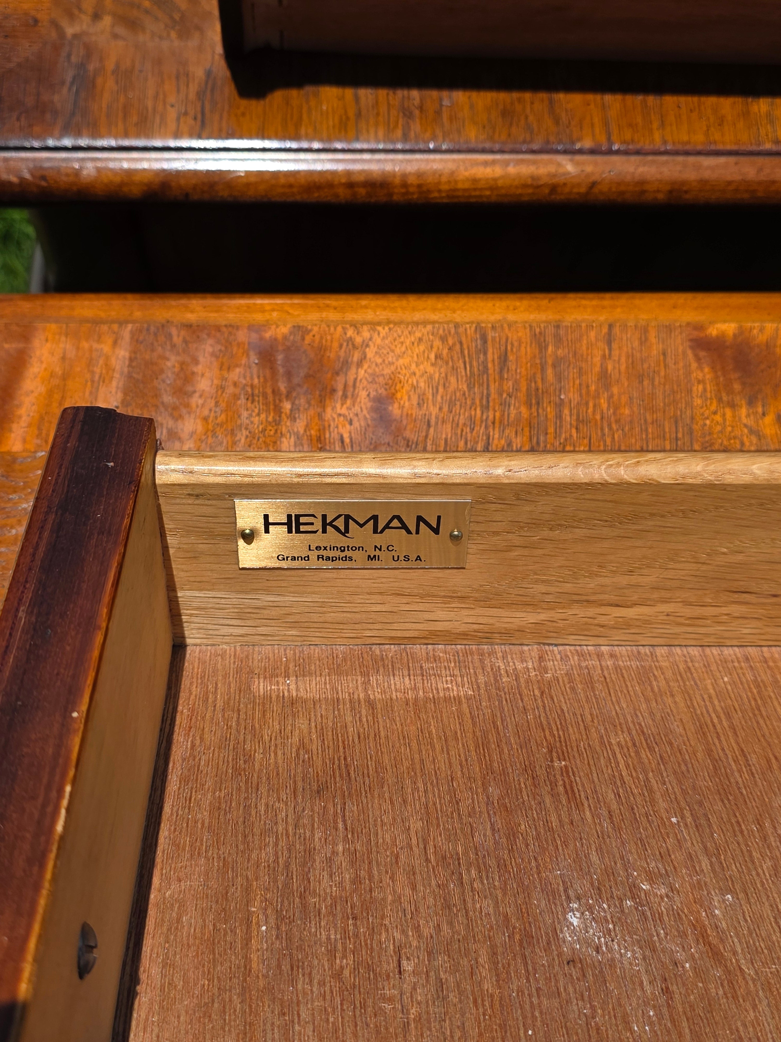 Local Pickup/ Pair Vintage Hekman Queen Anne End Side Tables Burl Wood Walnut Cabriole Legs