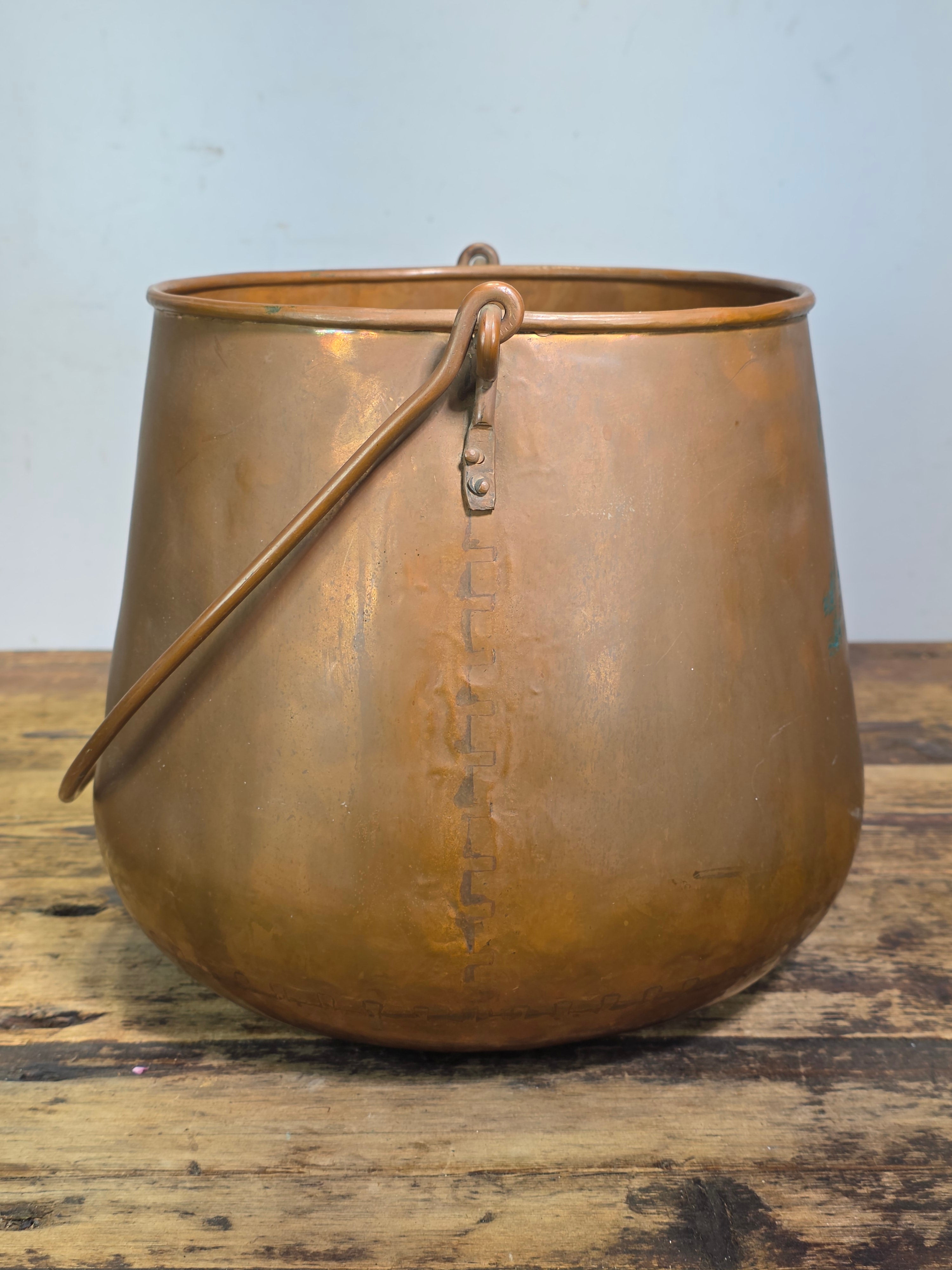 Vtg Holland Copper Cauldron Pot Large Fireplace Coal Bucket Planter Bail Handle