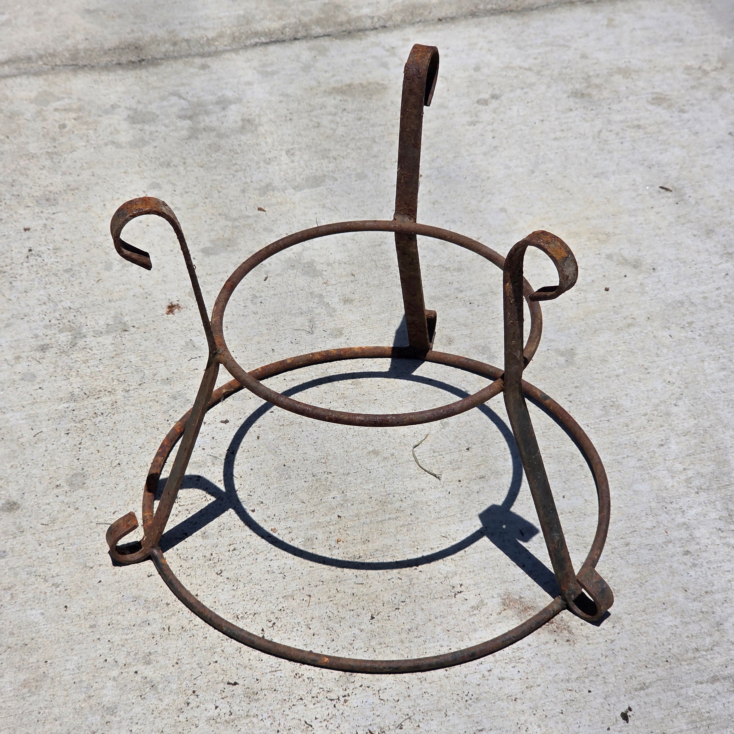 Vintage Wrought Iron Plant Stand Metal Pot Holder Rack Rustic Garden Patio 12"