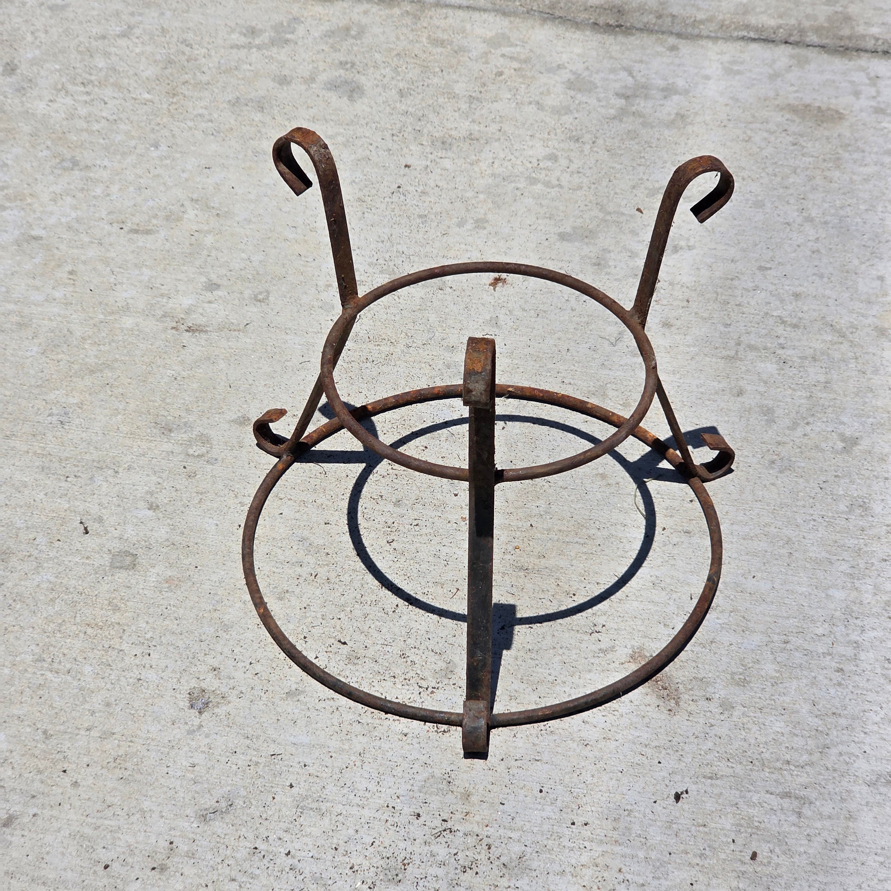 Vintage Wrought Iron Plant Stand Metal Pot Holder Rack Rustic Garden Patio 12"