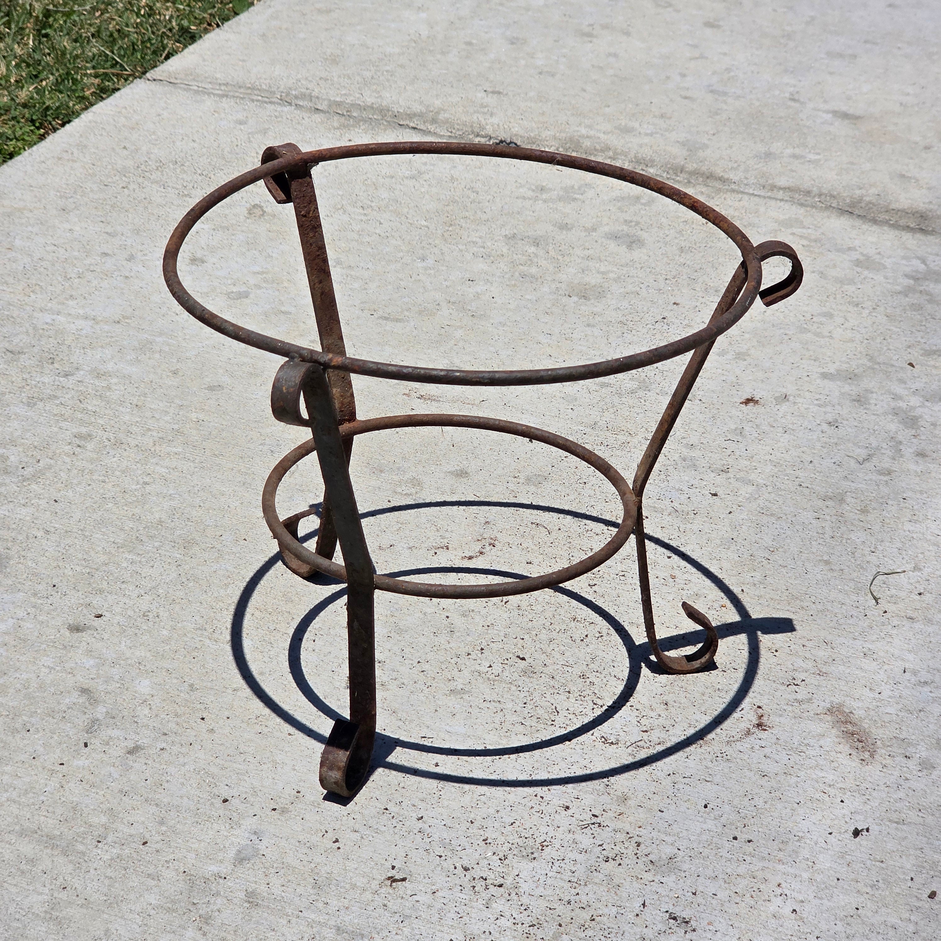 Vintage Wrought Iron Plant Stand Metal Pot Holder Rack Rustic Garden Patio 12"