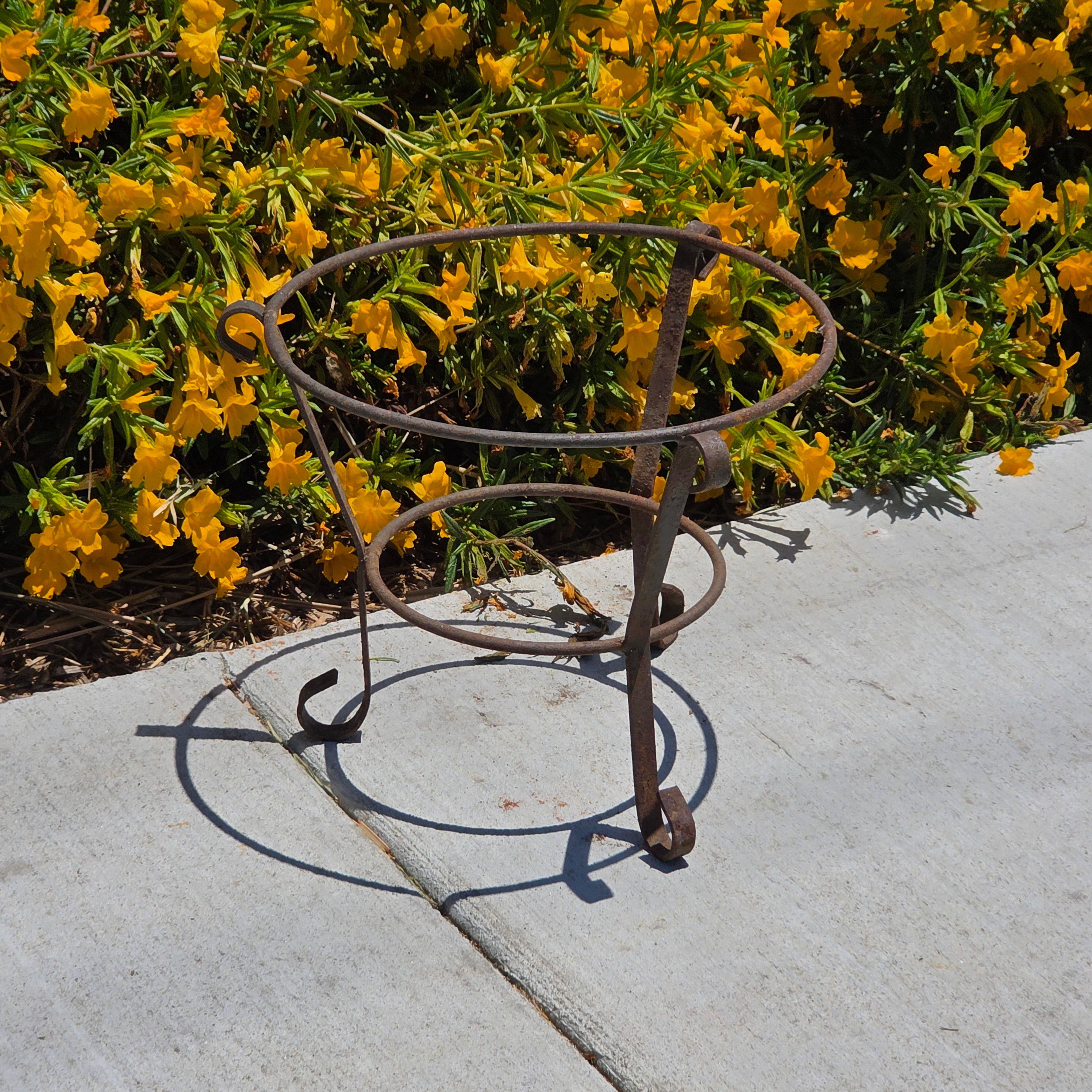 Vintage Wrought Iron Plant Stand Metal Pot Holder Rack Rustic Garden Patio 12"