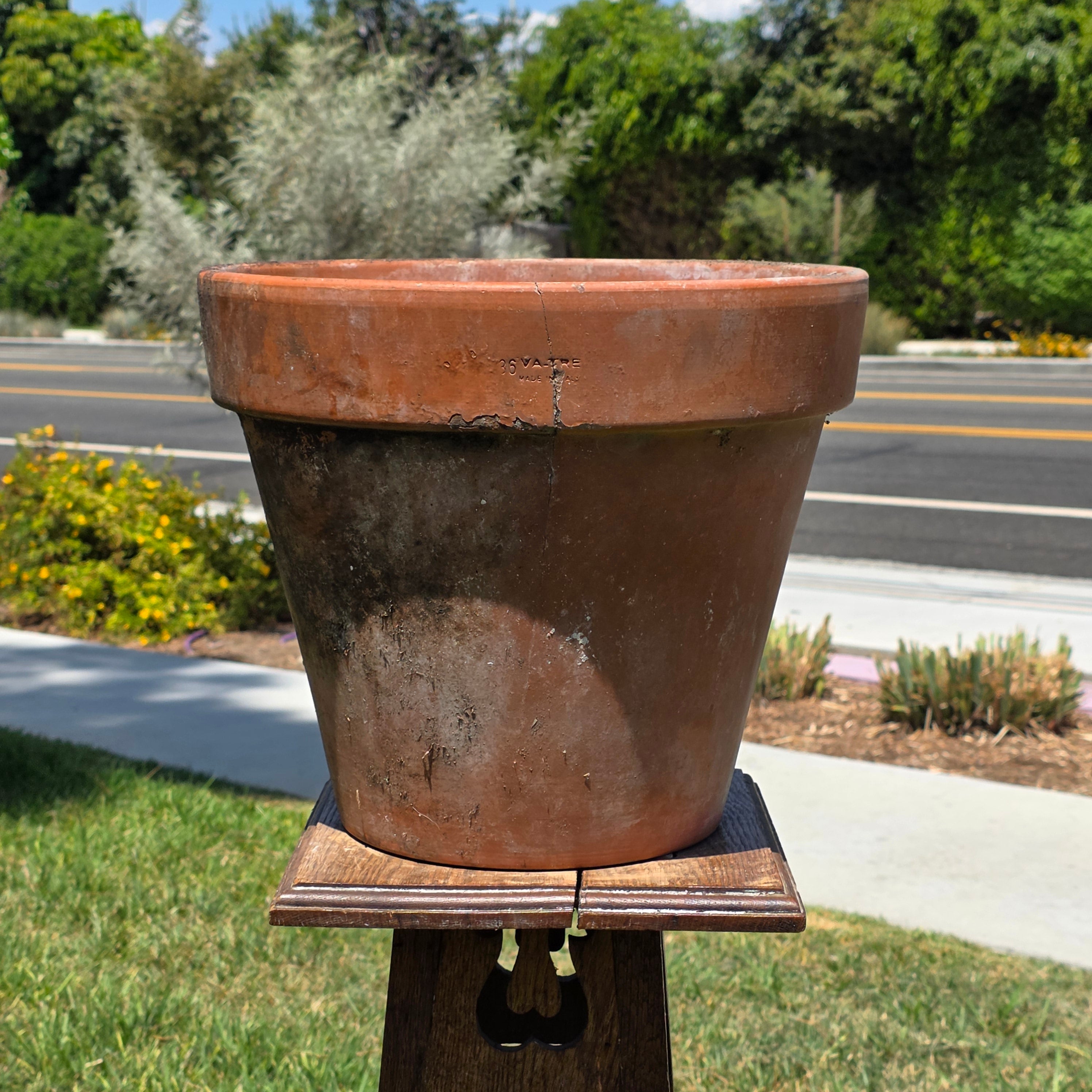 Share Vintage 1980s Terracotta Garden Planter Pot VA-TRE Vaserie Trevigiane Italy 15" (Damage)
