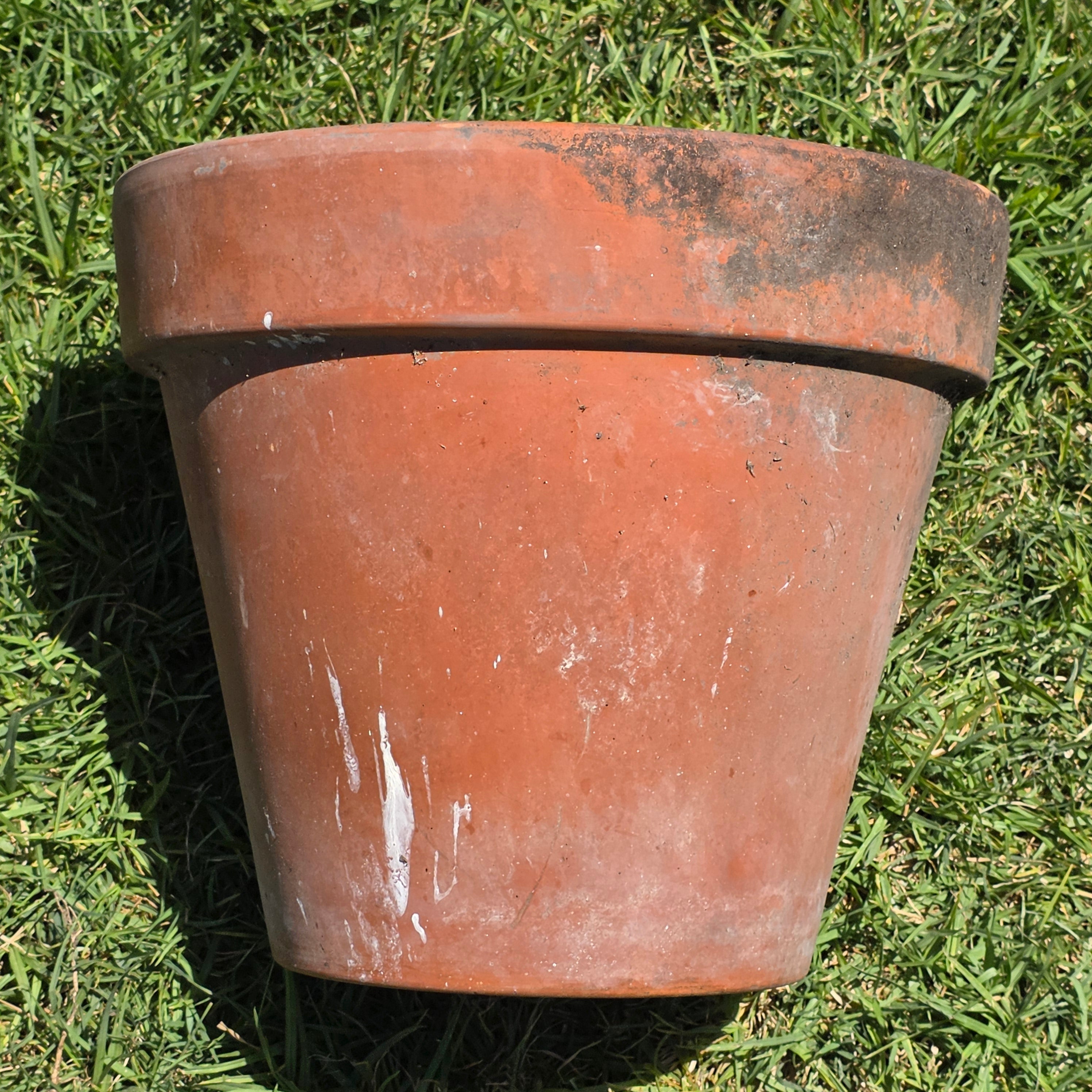 Share Vintage 1980s Terracotta Garden Planter Pot VA-TRE Vaserie Trevigiane Italy 15" (Damage)