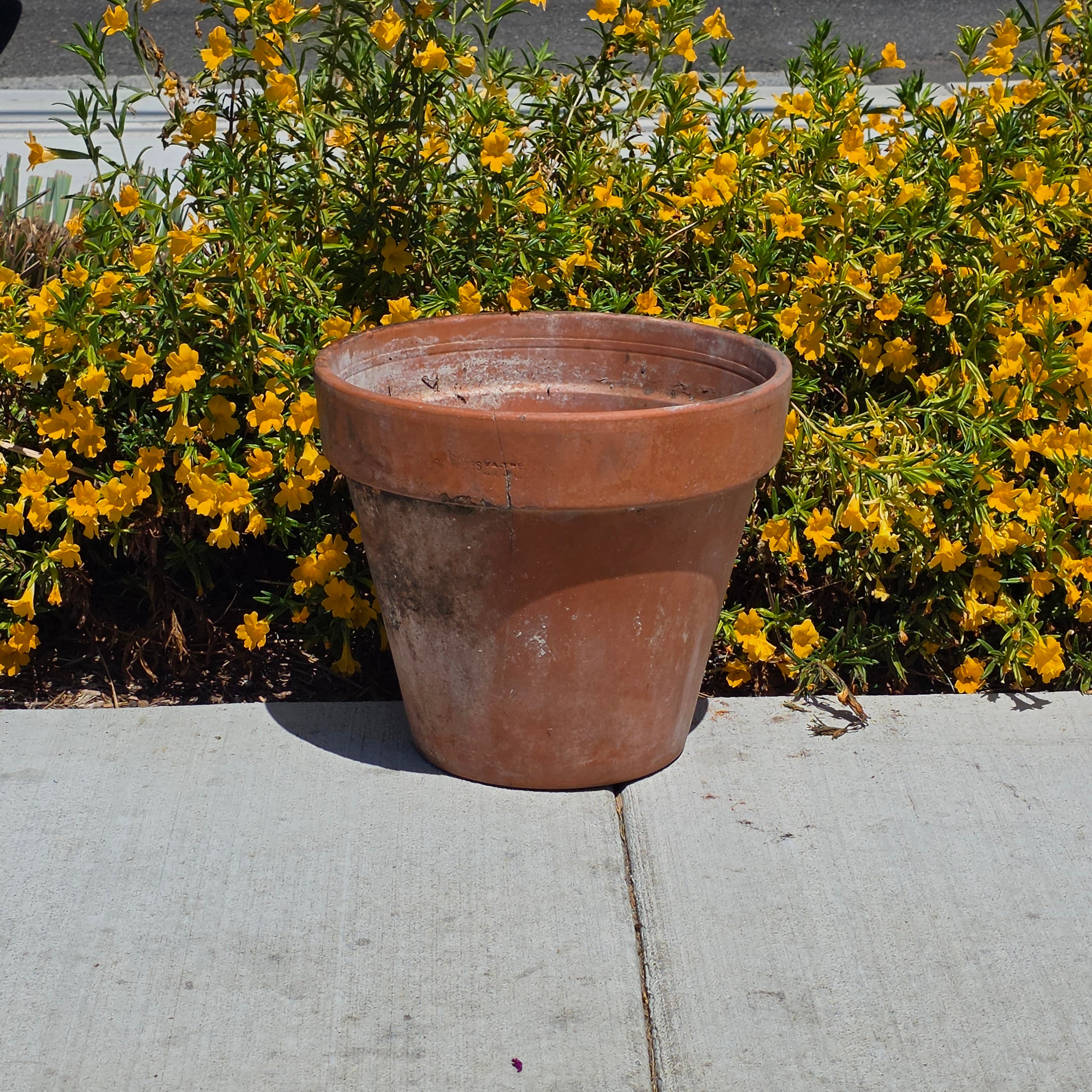 Share Vintage 1980s Terracotta Garden Planter Pot VA-TRE Vaserie Trevigiane Italy 15" (Damage)