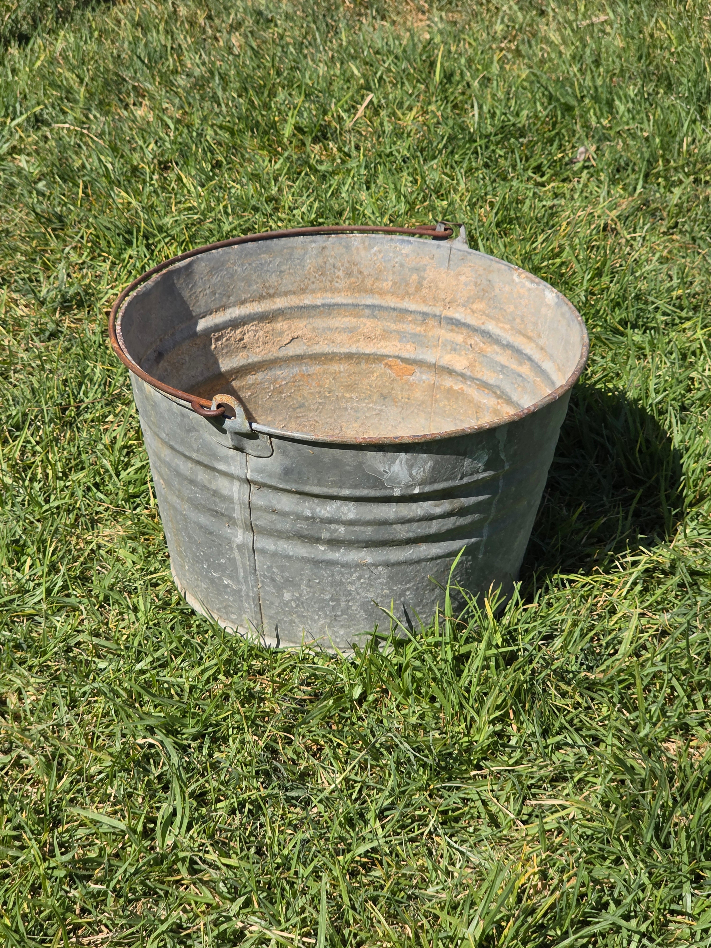 Vintage Galvanized Metal Wash Tub Bucket Planter Rustic Farmhouse Garden 14"