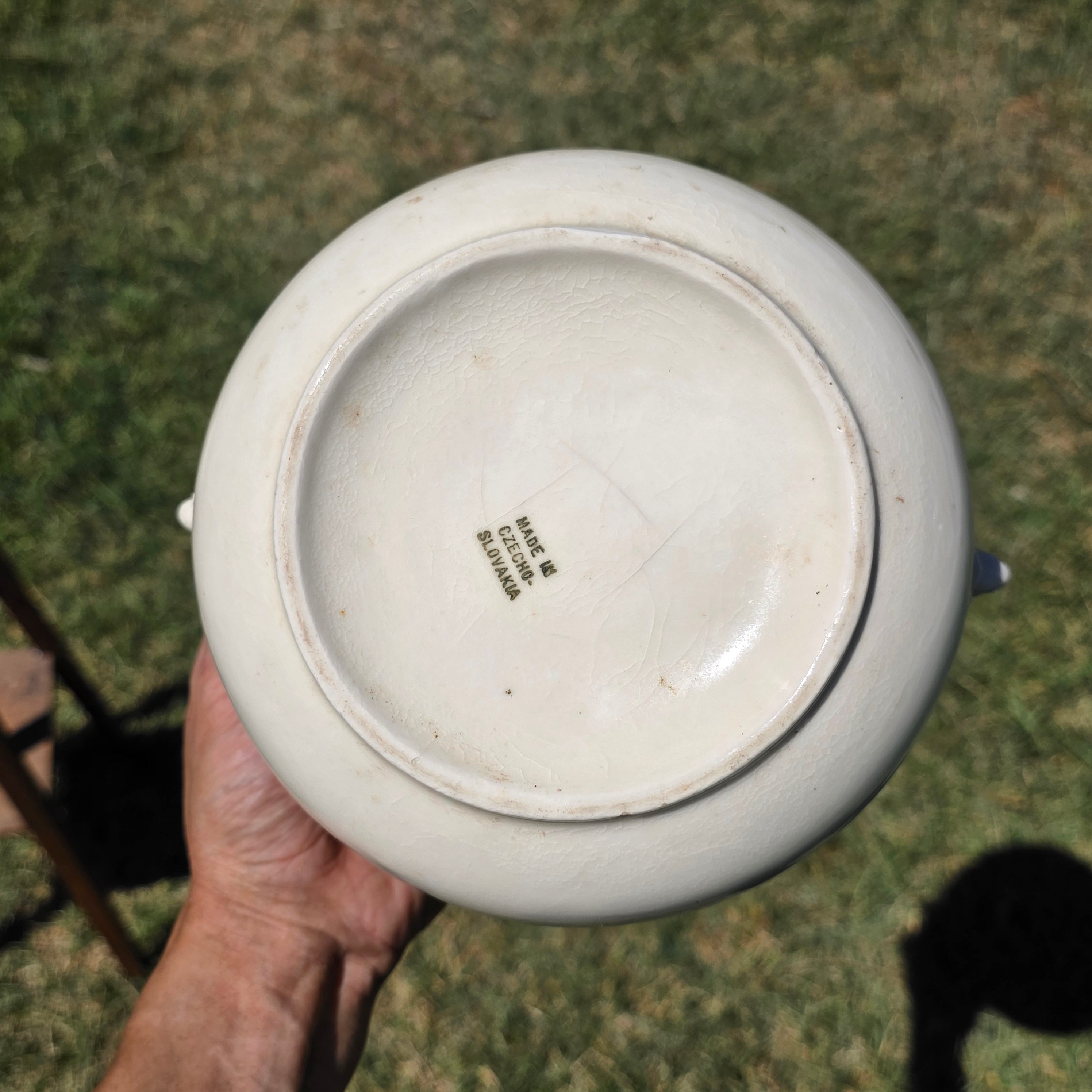 Vintage Czecho-Slovakia White Pottery Planter Cachepot Jardiniere Leaf Handles