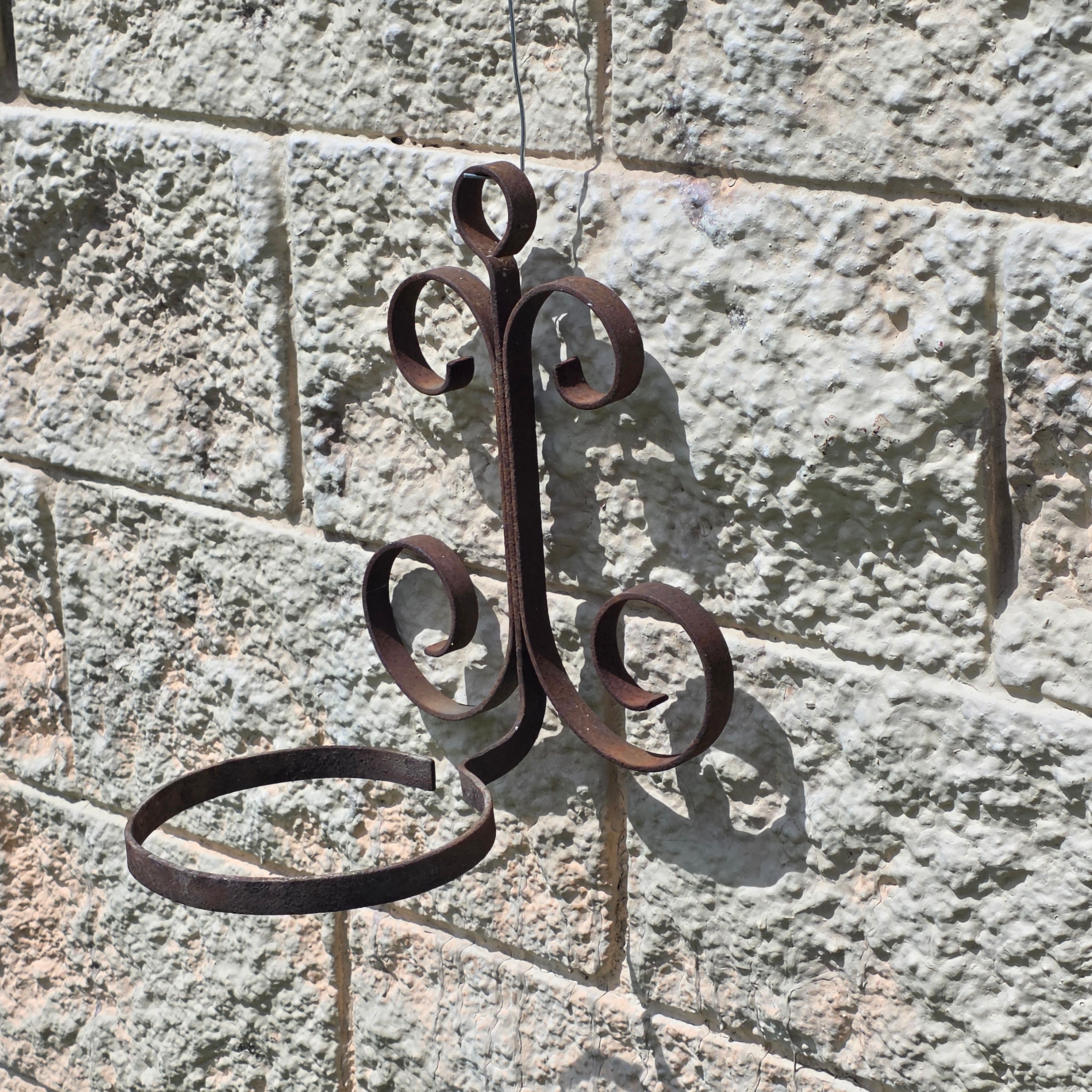 Vintage Wrought Iron Wall Plant Holder Scroll Fleur De Lis Rustic Pot Ring 6”