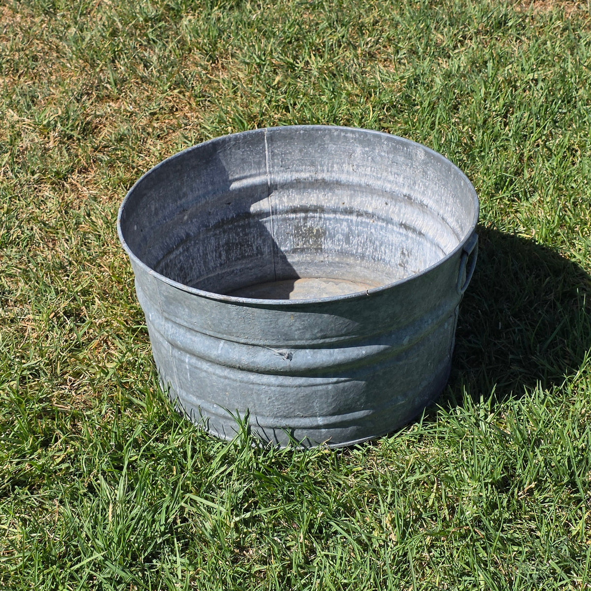 VTG Galvanized Wash Tub Round Metal Bucket 20" Farmhouse Planter Drink Cooler