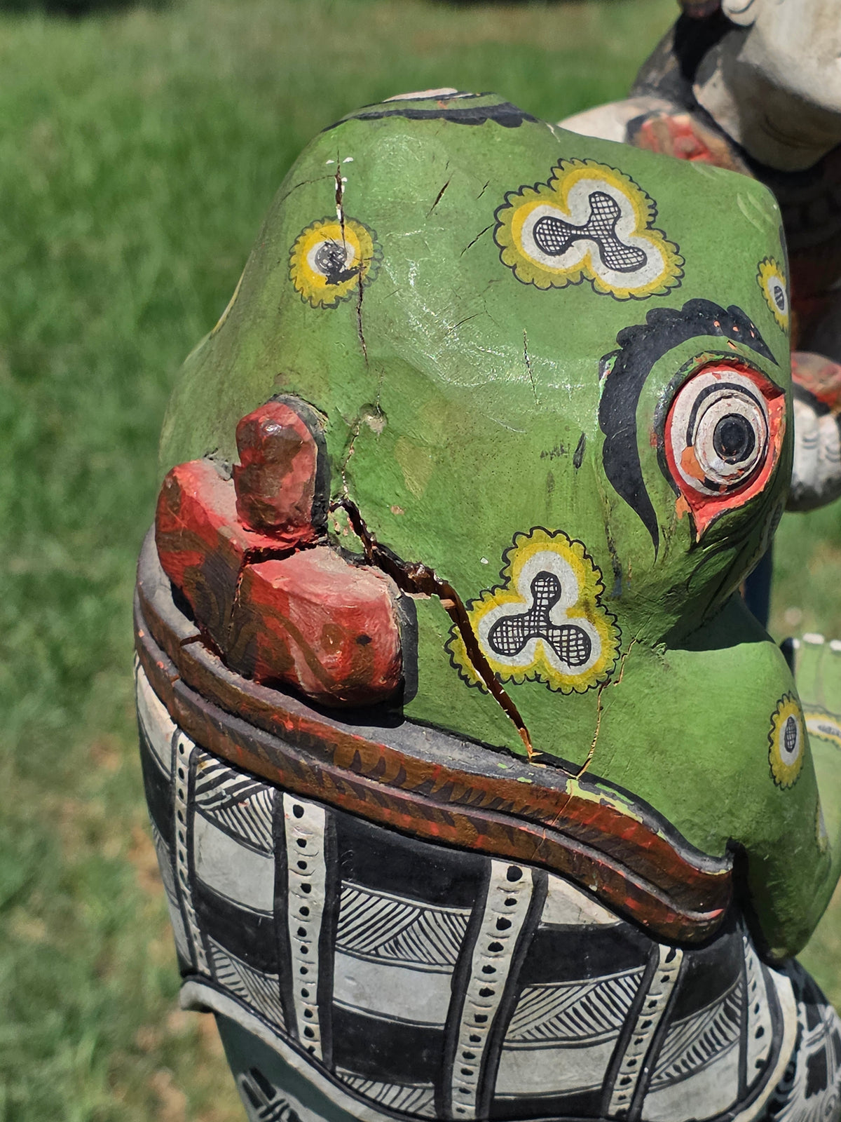 Vintage Balinese Wood Carving Frog Prince Mantri Godogan Princess Statue Folk Art