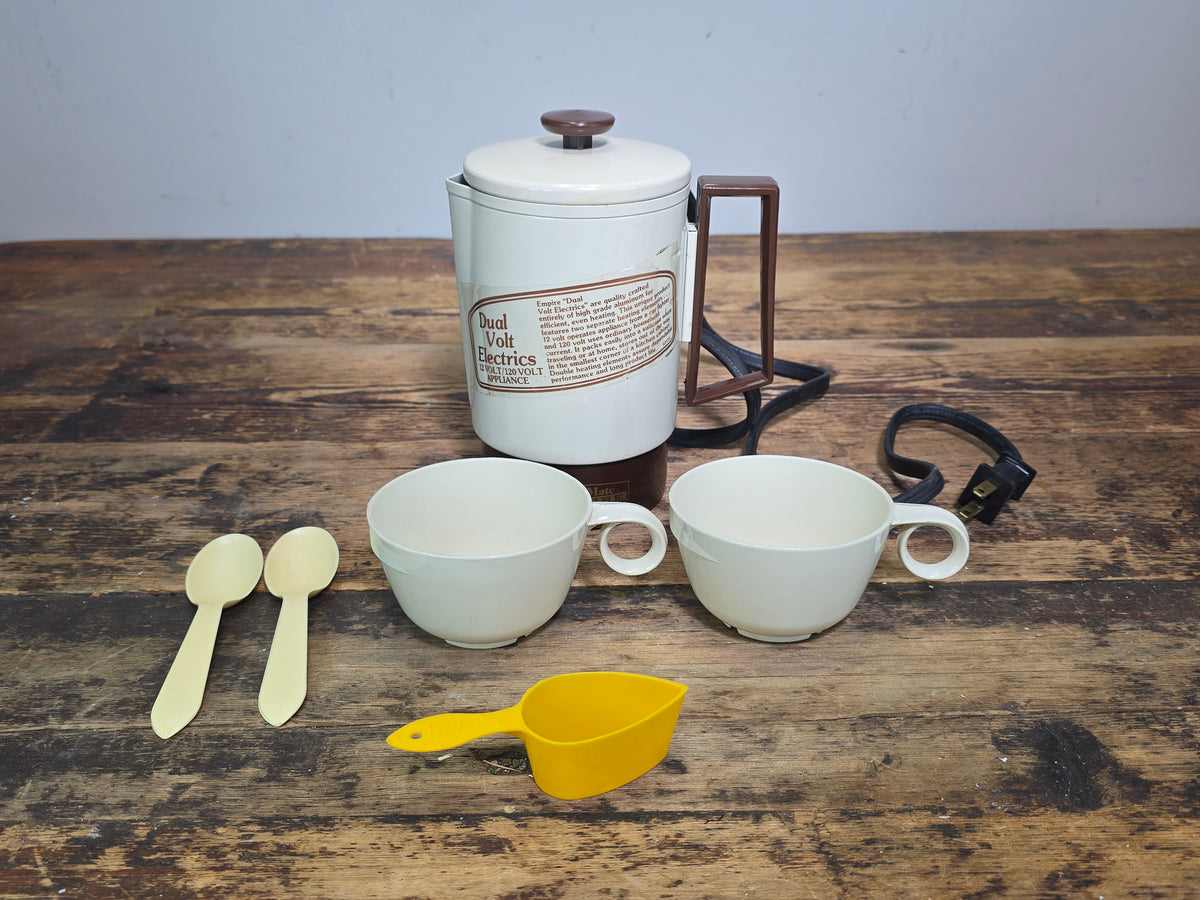 Vintage Empire Travl Mate Coffee Maker 1660-28 Almond Dual Volt 12V 120V Kit Box