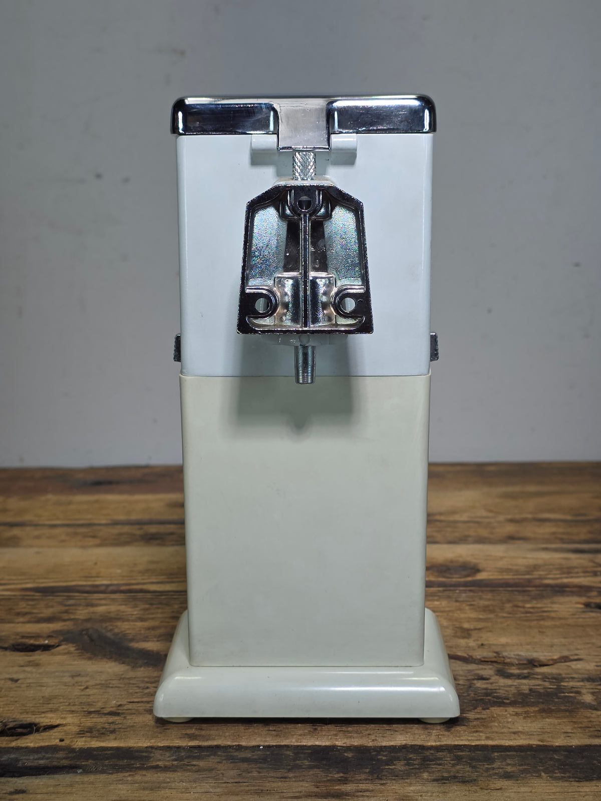 Vintage Rival Ice-O-Mat Ice Crusher Model TW347 White Retro Barware with Box