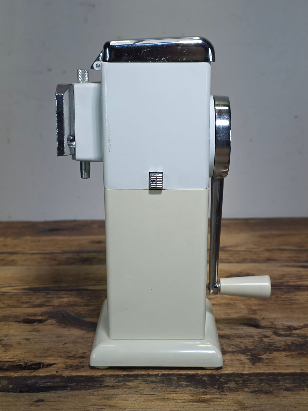 Vintage Rival Ice-O-Mat Ice Crusher Model TW347 White Retro Barware with Box