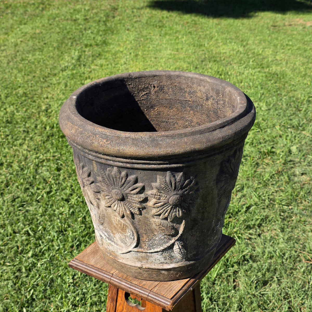 Vtg Mexican Terracotta Planter Large 15" Clay Flower Pot Sunflower Relief Heavy