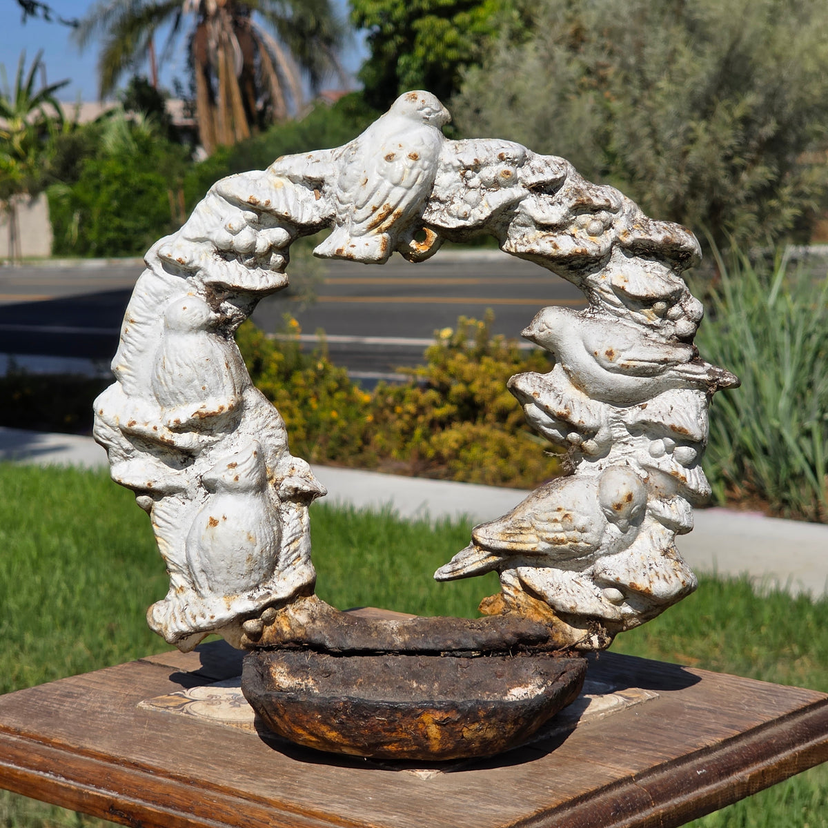 Vintage Cast Iron Bird Feeder Wreath Wall Mount Plaque Shabby White Garden Bath