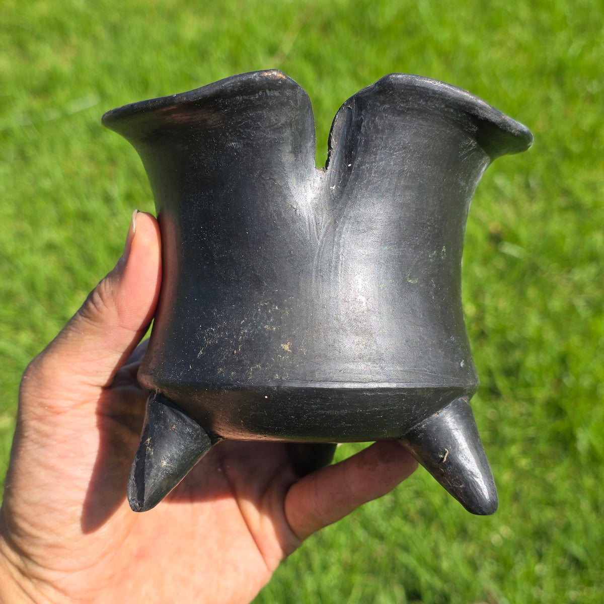 Vintage Mexican Barro Negro Black Clay Pottery Tripod Bowl Oaxaca Ruffled Footed