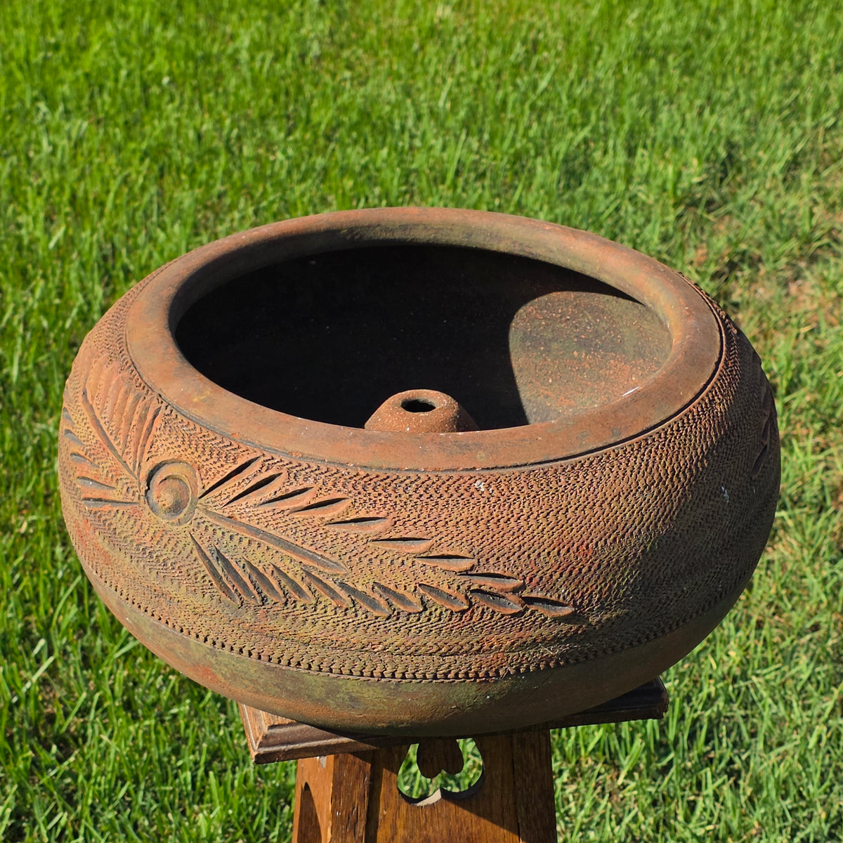 Vintage Terracotta Clay Garden Hose Holder Large Low Planter Bowl Pot Carved 19"