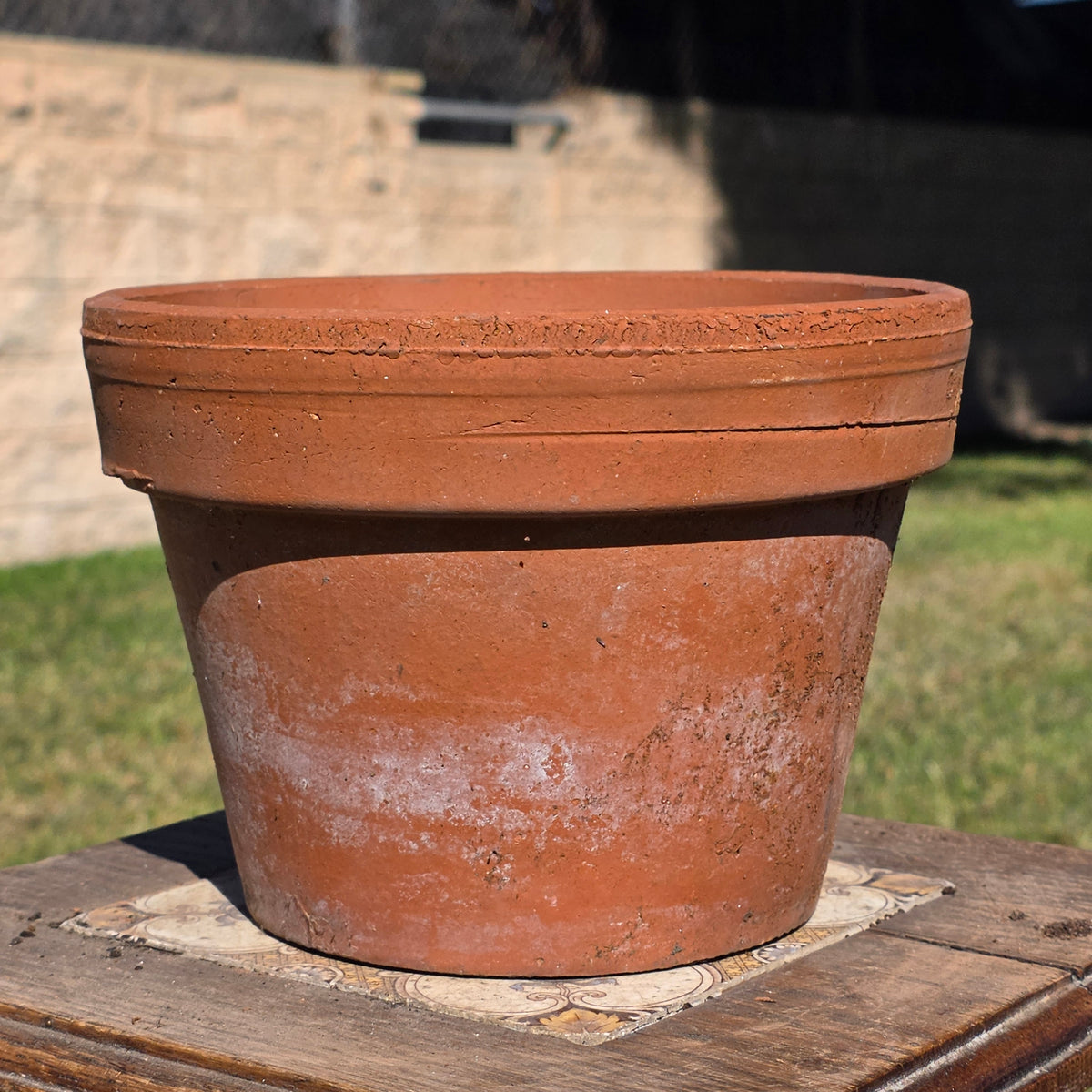Vintage Terracotta Color Thick Wall Flower Pot Heavy Composite Round Planter 8"