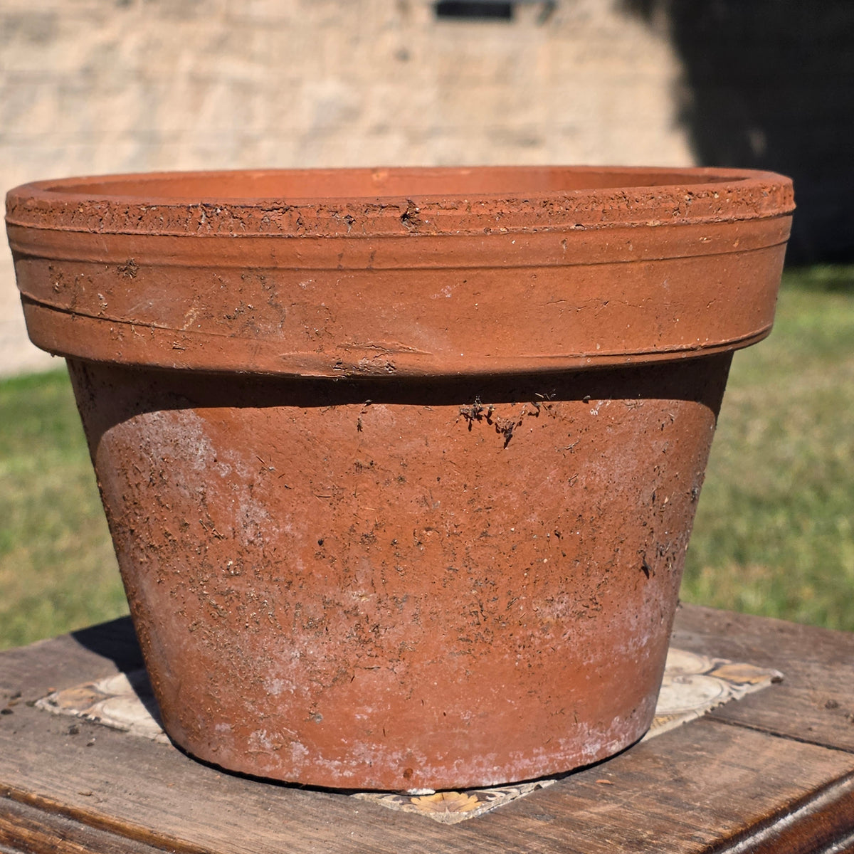 Vintage Terracotta Color Thick Wall Flower Pot Heavy Composite Round Planter 8"